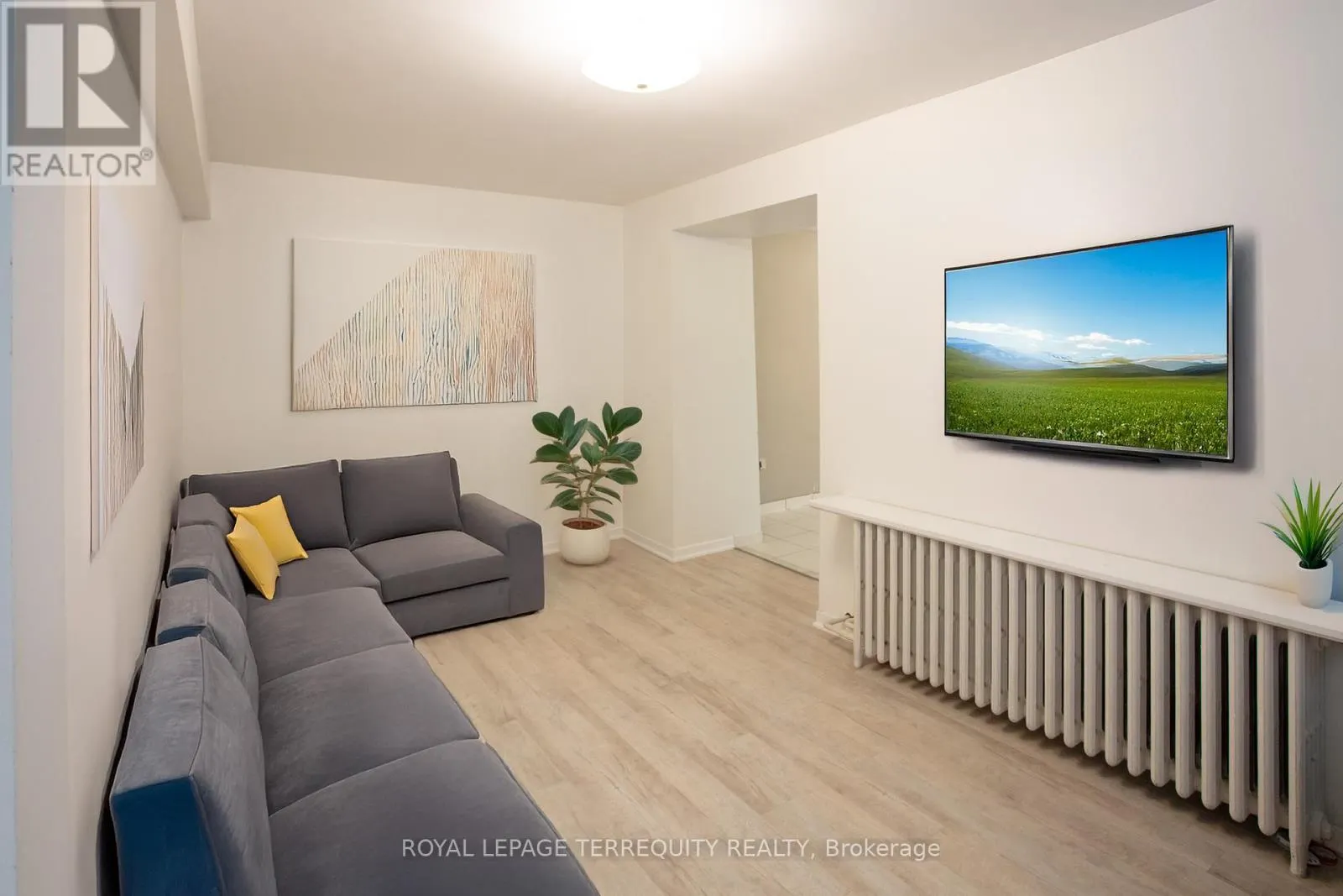 BASEMENT - 10 NORTHCLIFFE BOULEVARD