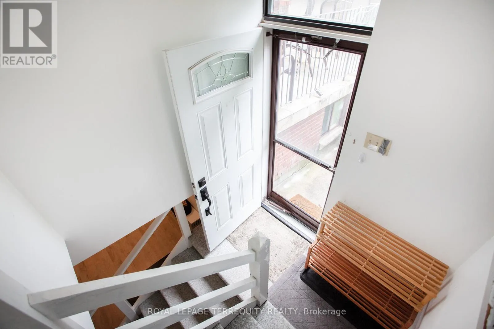 BASEMENT - 10 NORTHCLIFFE BOULEVARD