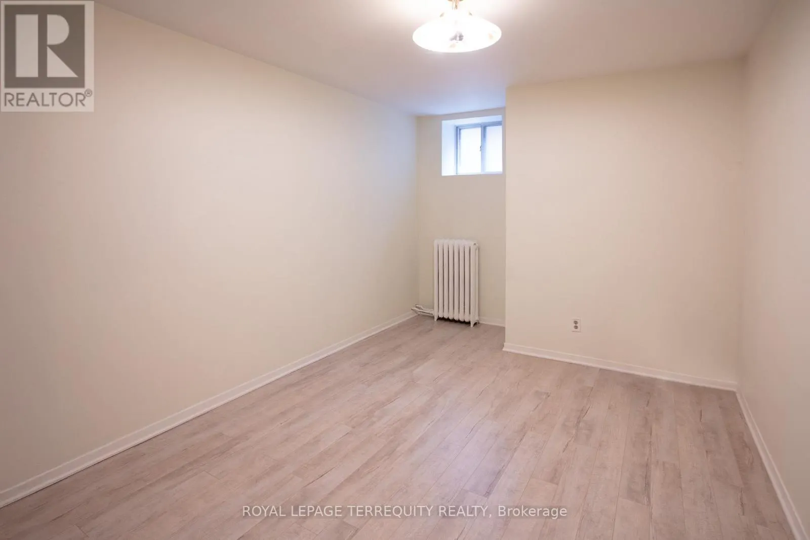 BASEMENT - 10 NORTHCLIFFE BOULEVARD