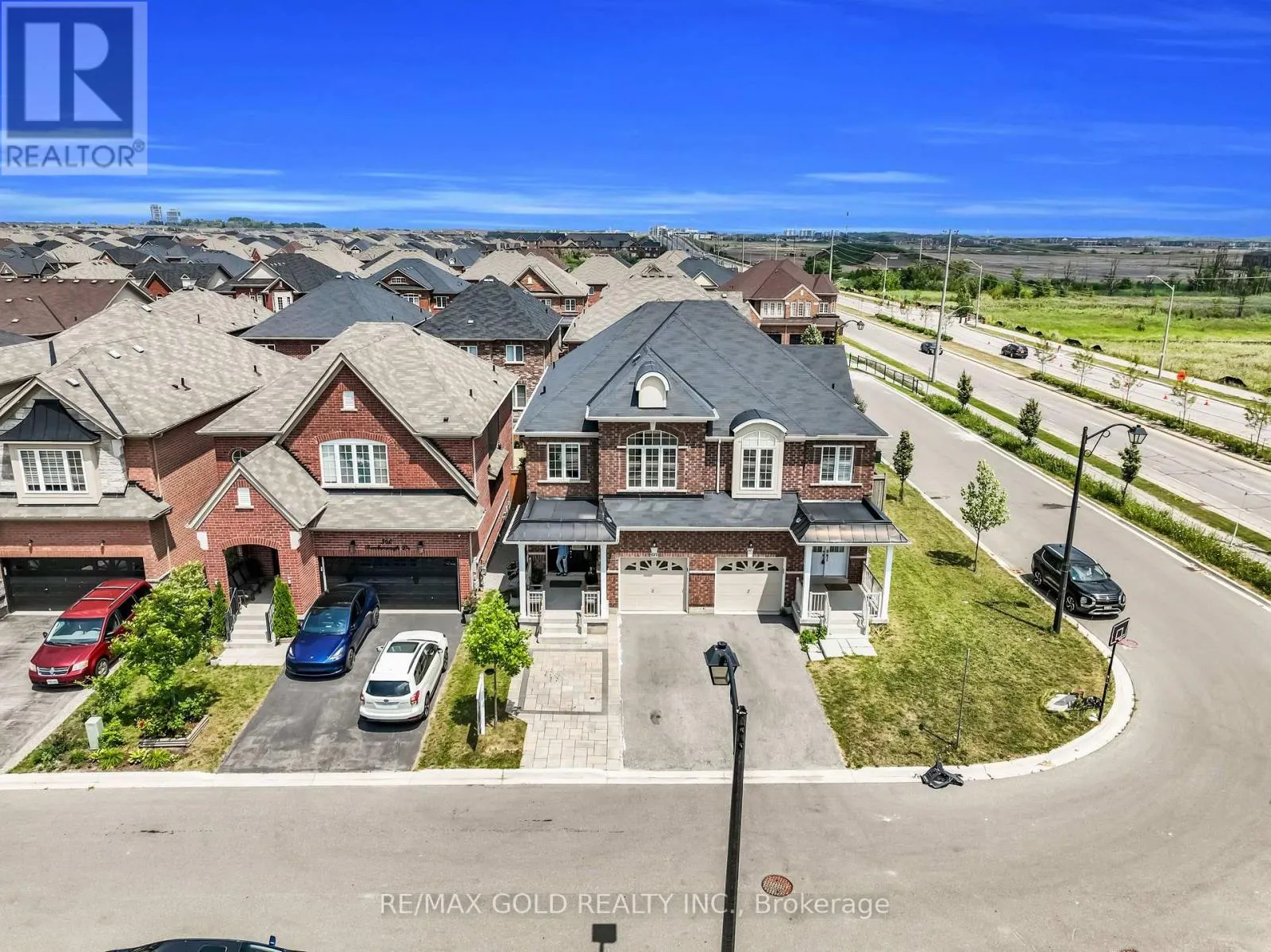 564 BESSBOROUGH DRIVE