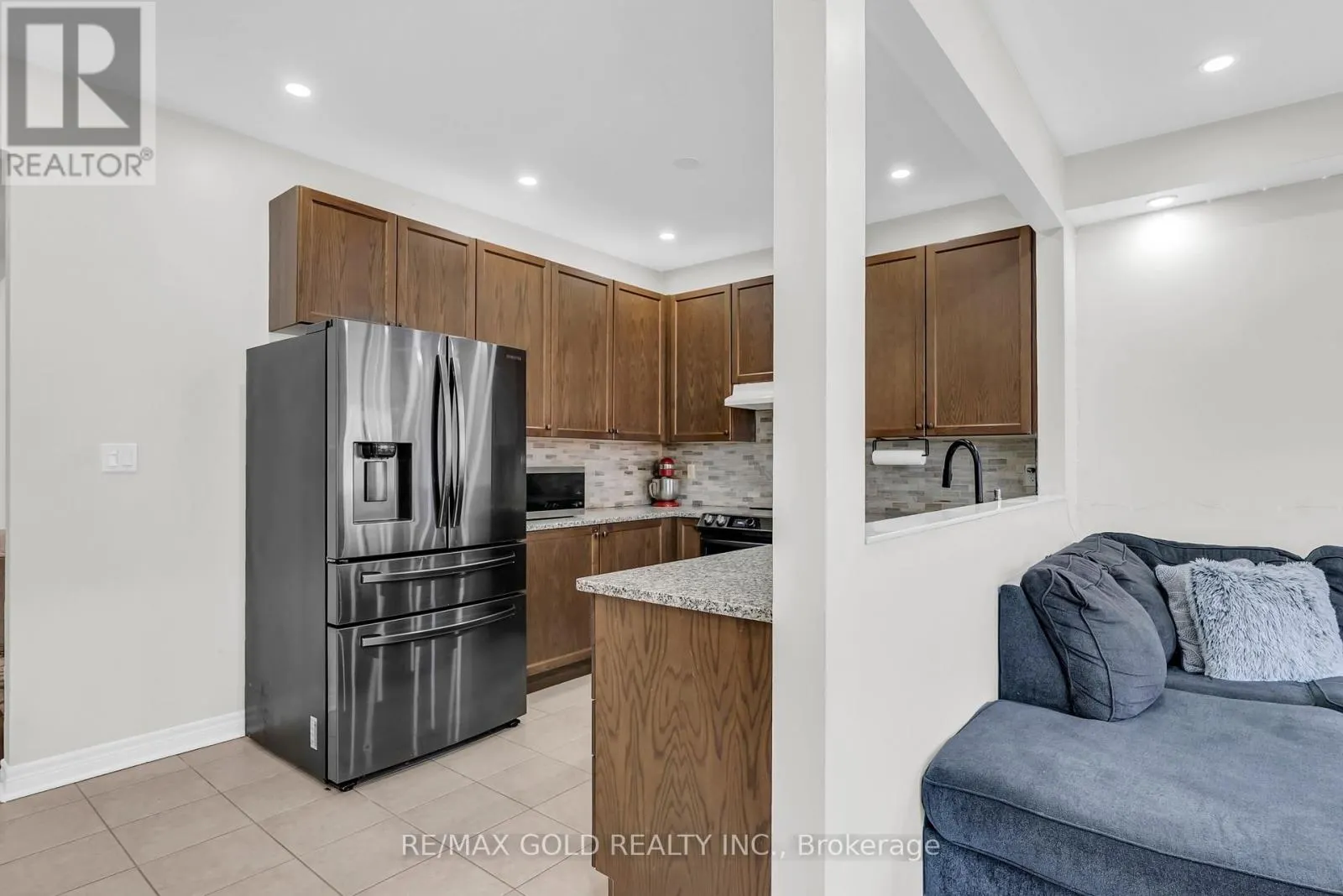 564 BESSBOROUGH DRIVE