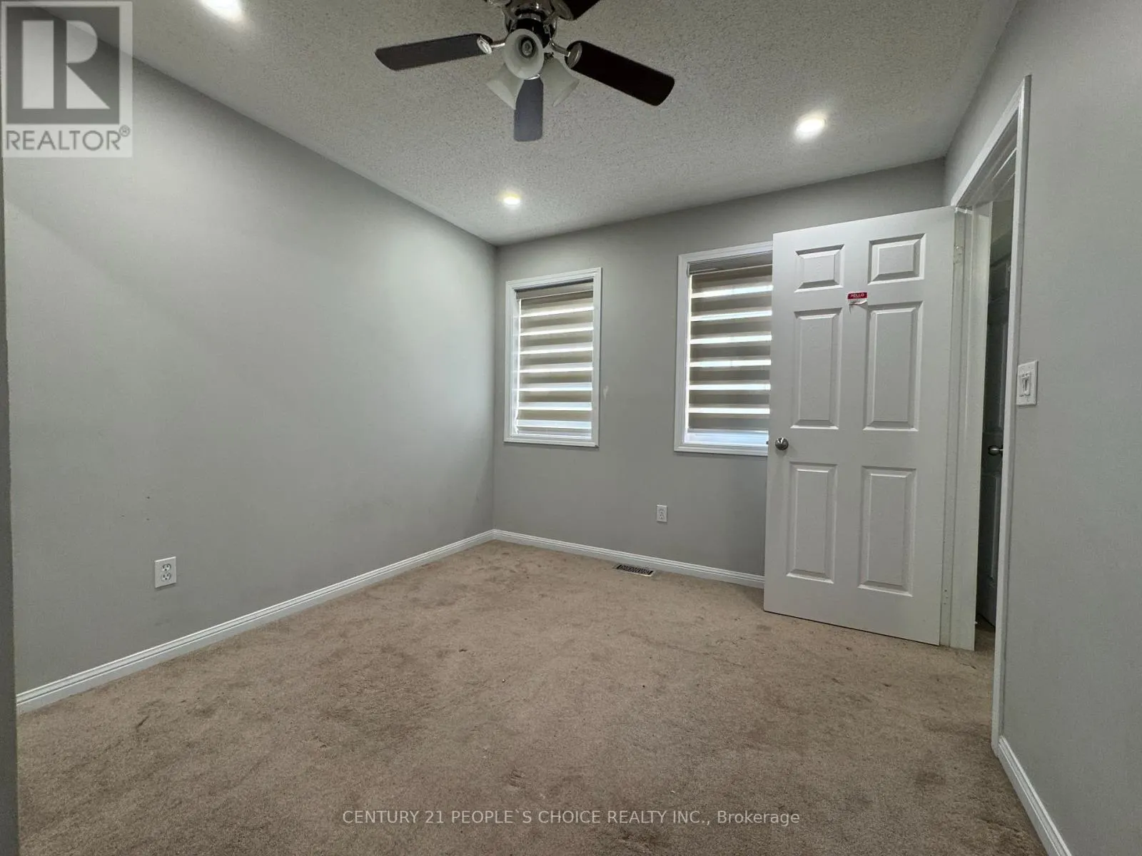 UPPER - 657 THOMPSON ROAD S