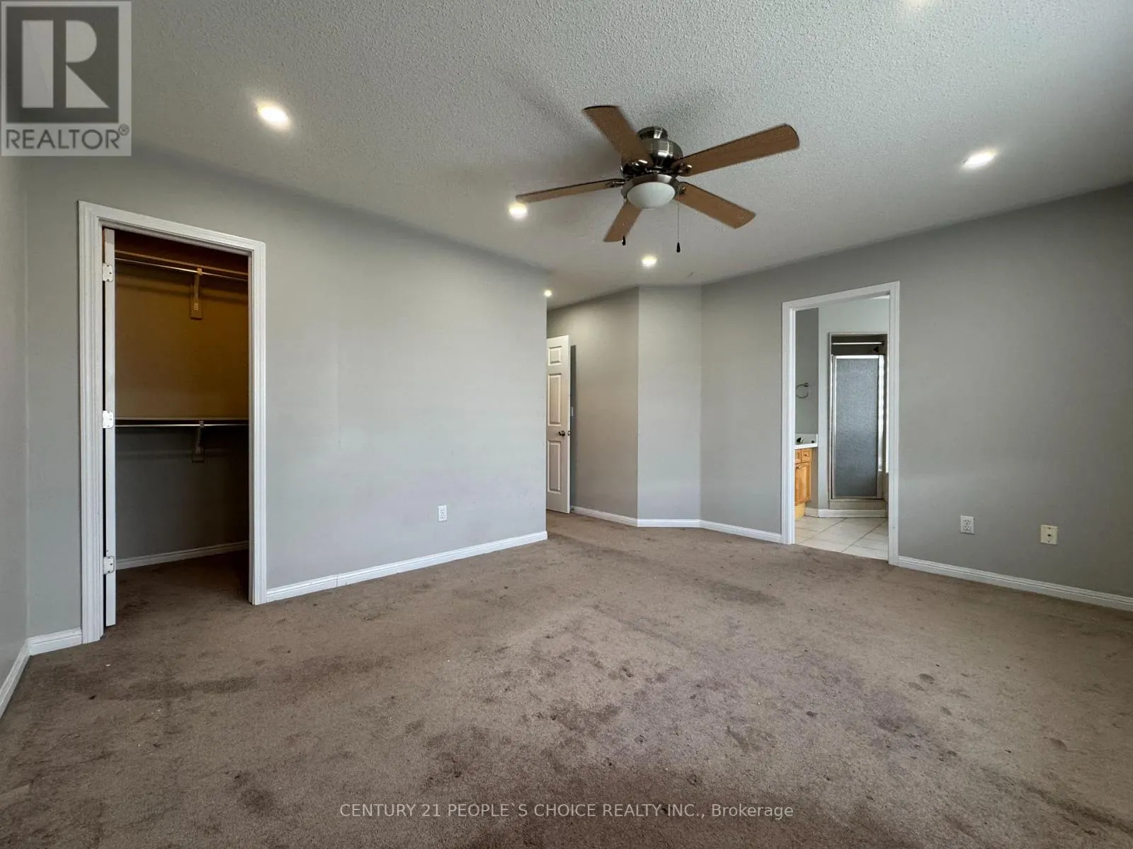 UPPER - 657 THOMPSON ROAD S