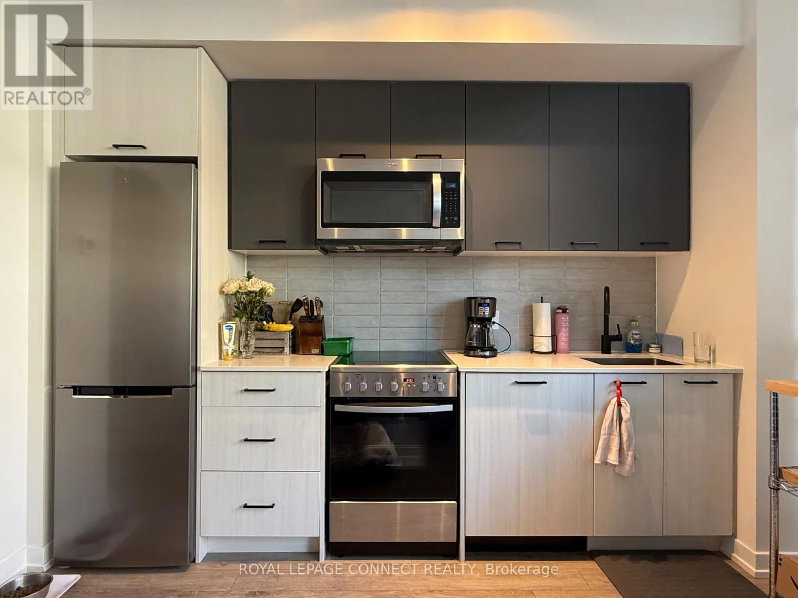 112 - 2300 ST CLAIR AVENUE W