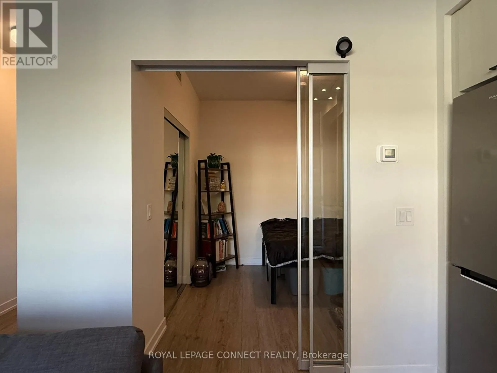 112 - 2300 ST CLAIR AVENUE W