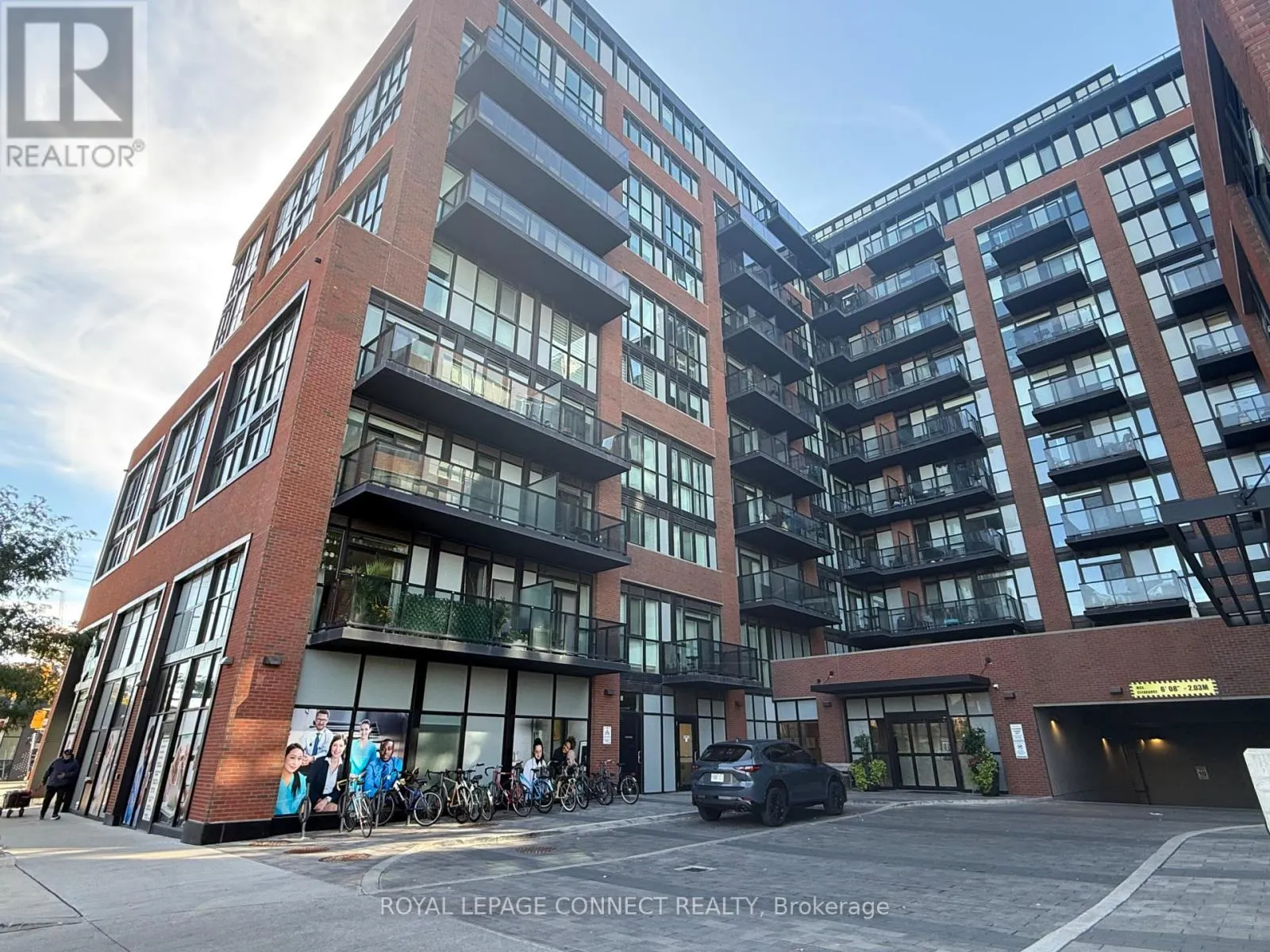 112 - 2300 ST CLAIR AVENUE W