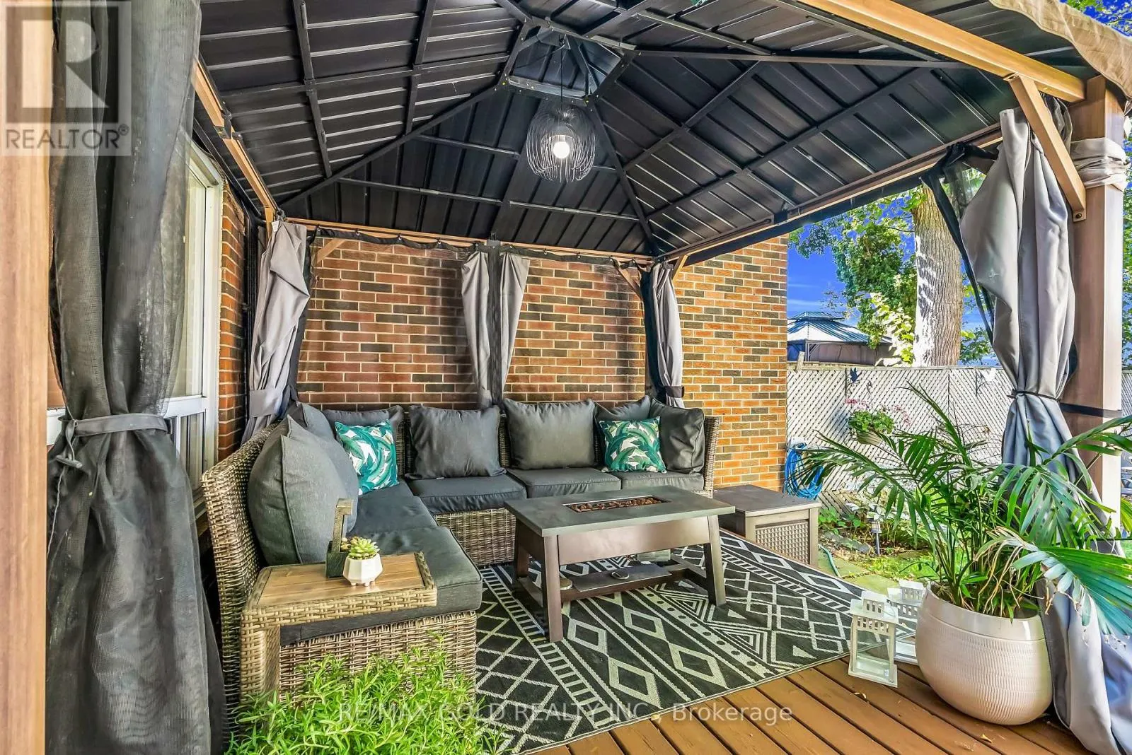 7 - 3065 LENESTER DRIVE