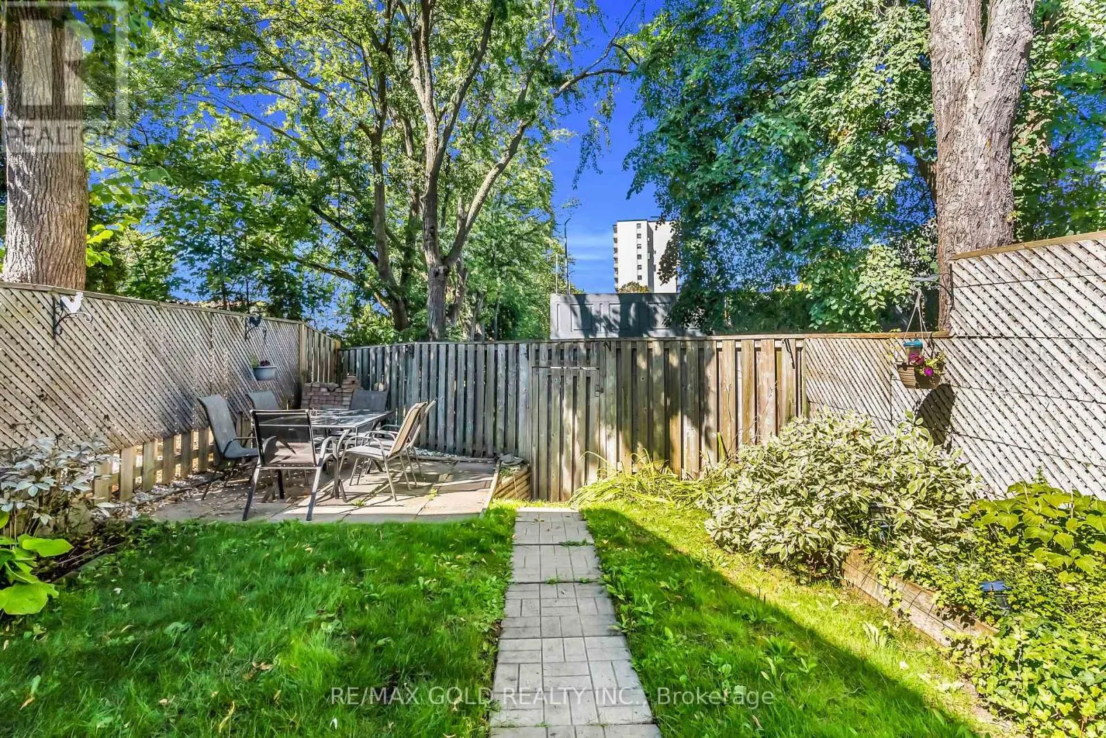 7 - 3065 LENESTER DRIVE