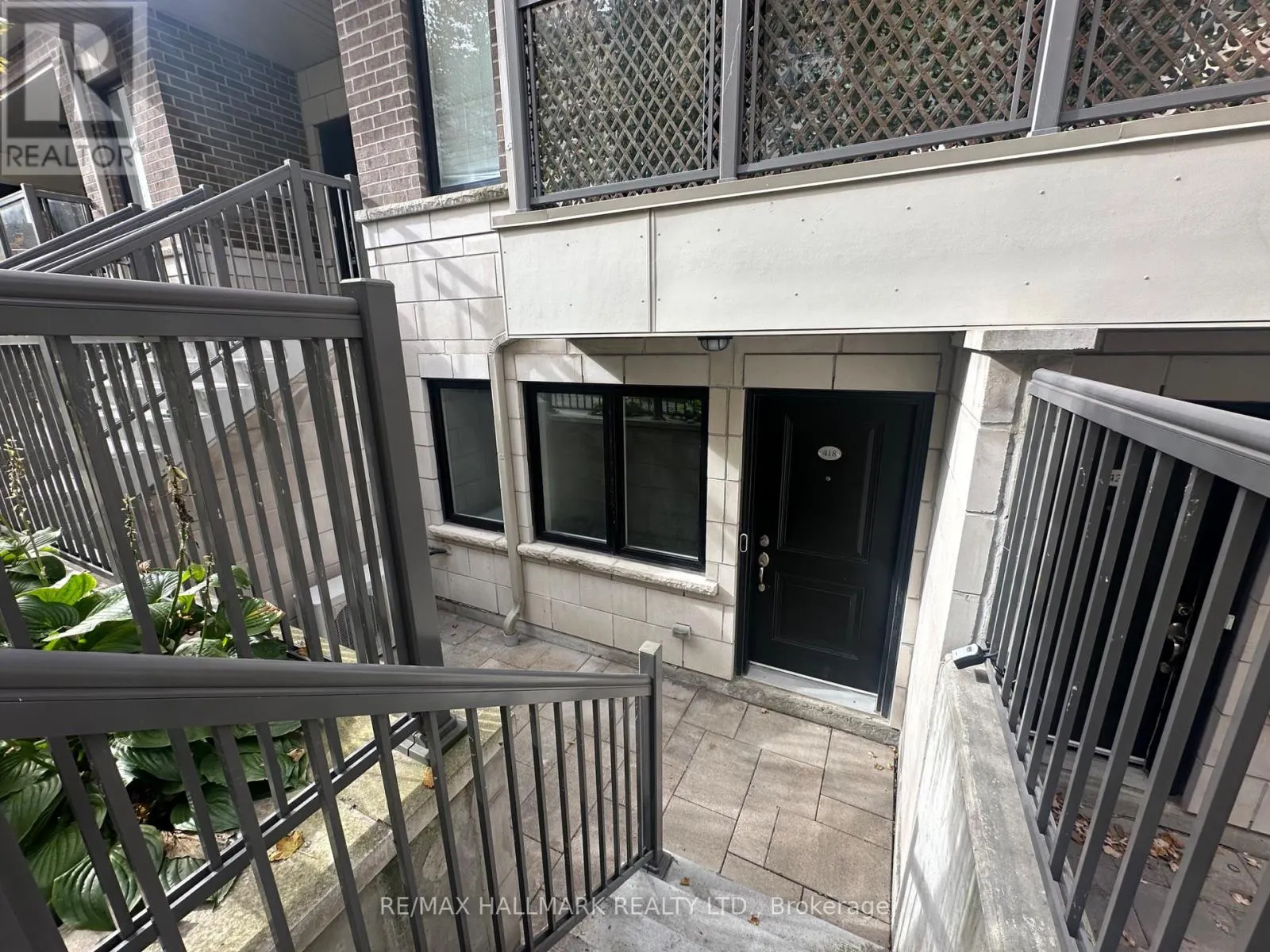 418 - 8 DRUMMOND STREET