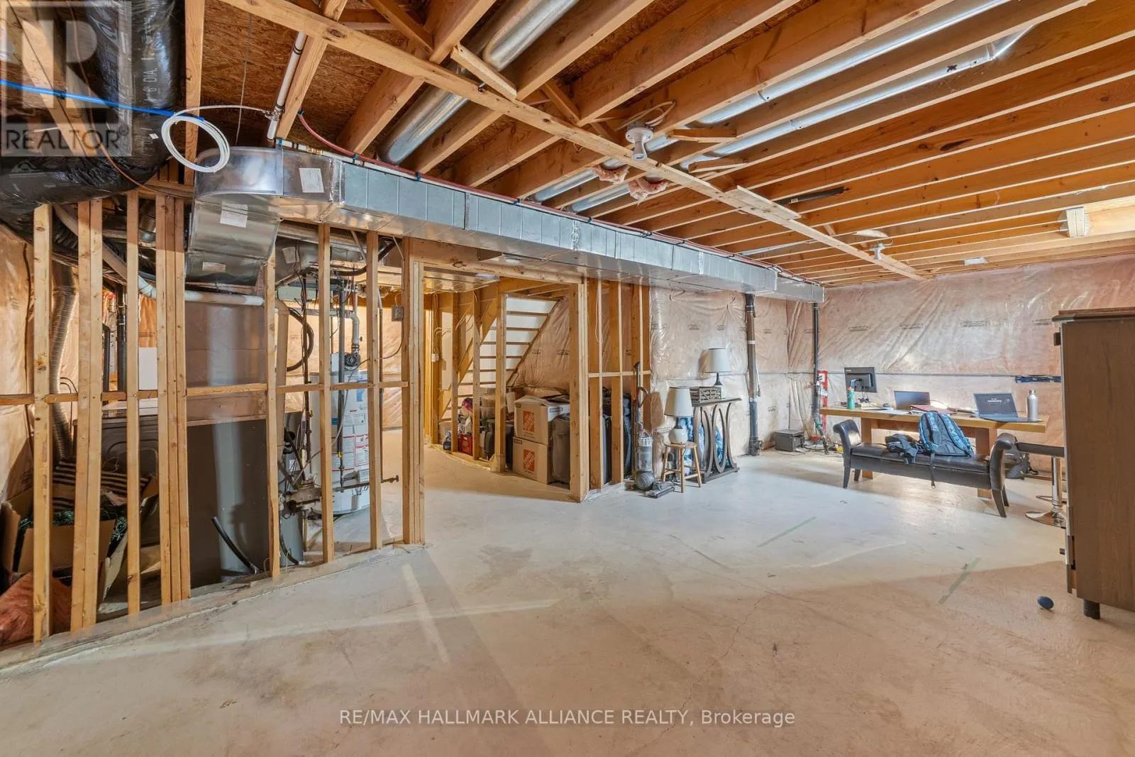 402 SCHREYER CRESCENT