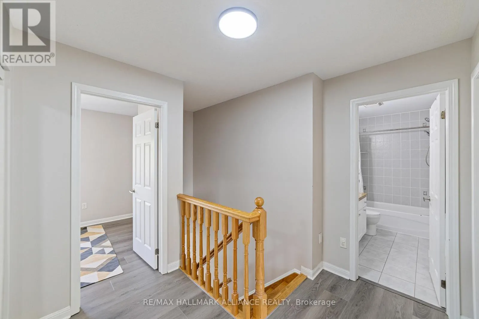 402 SCHREYER CRESCENT