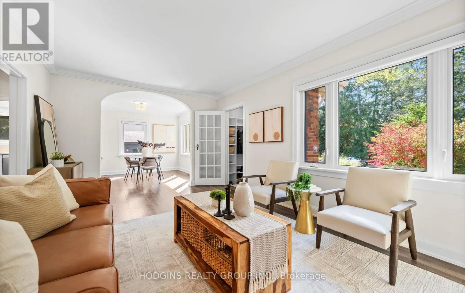 1319 LAKEBREEZE DRIVE