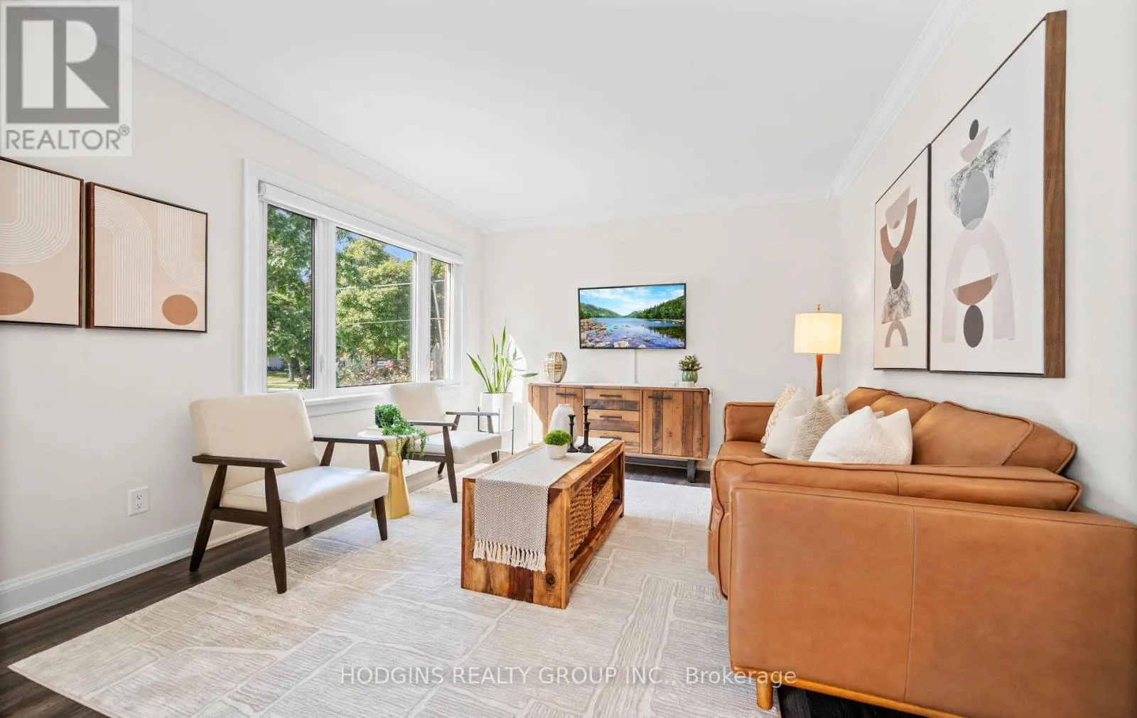 1319 LAKEBREEZE DRIVE