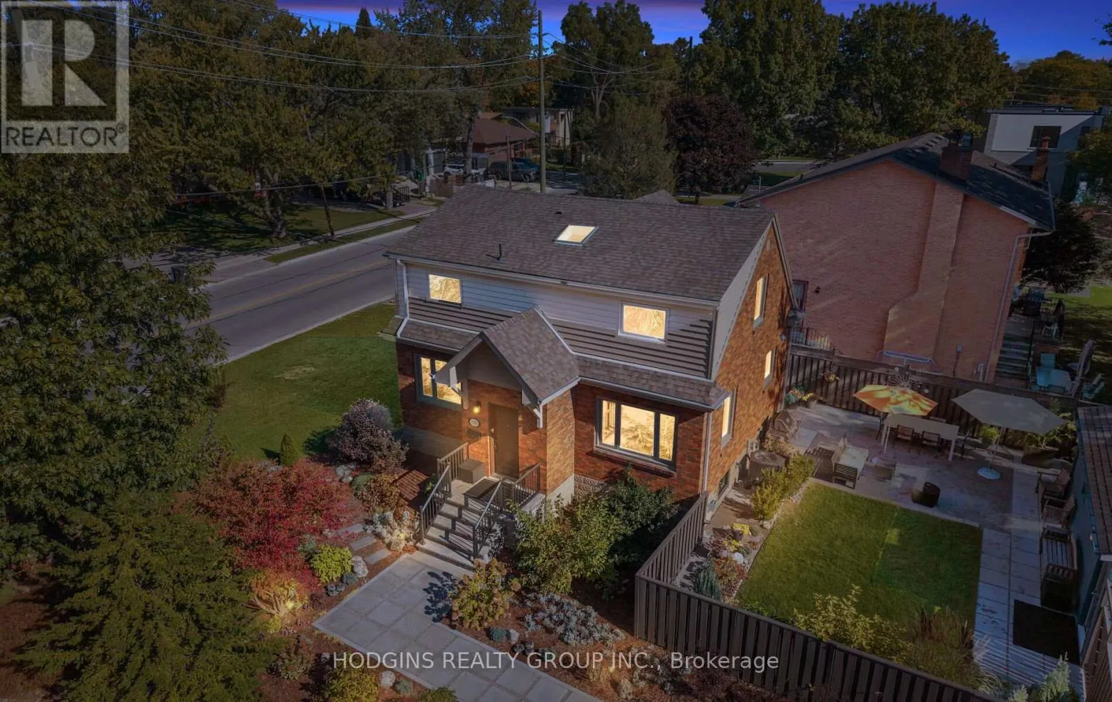 1319 LAKEBREEZE DRIVE