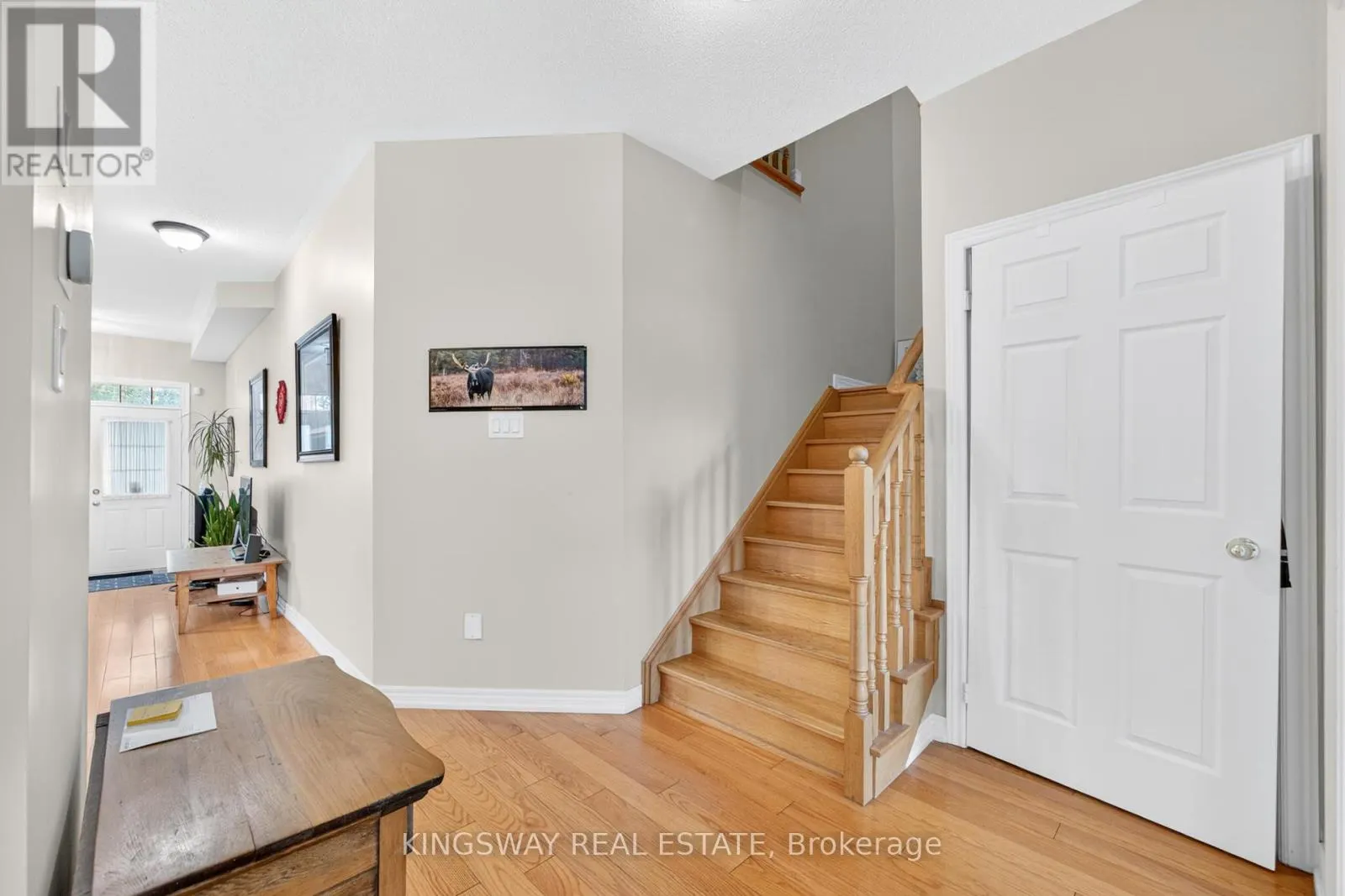 284 HOLMES CRESCENT