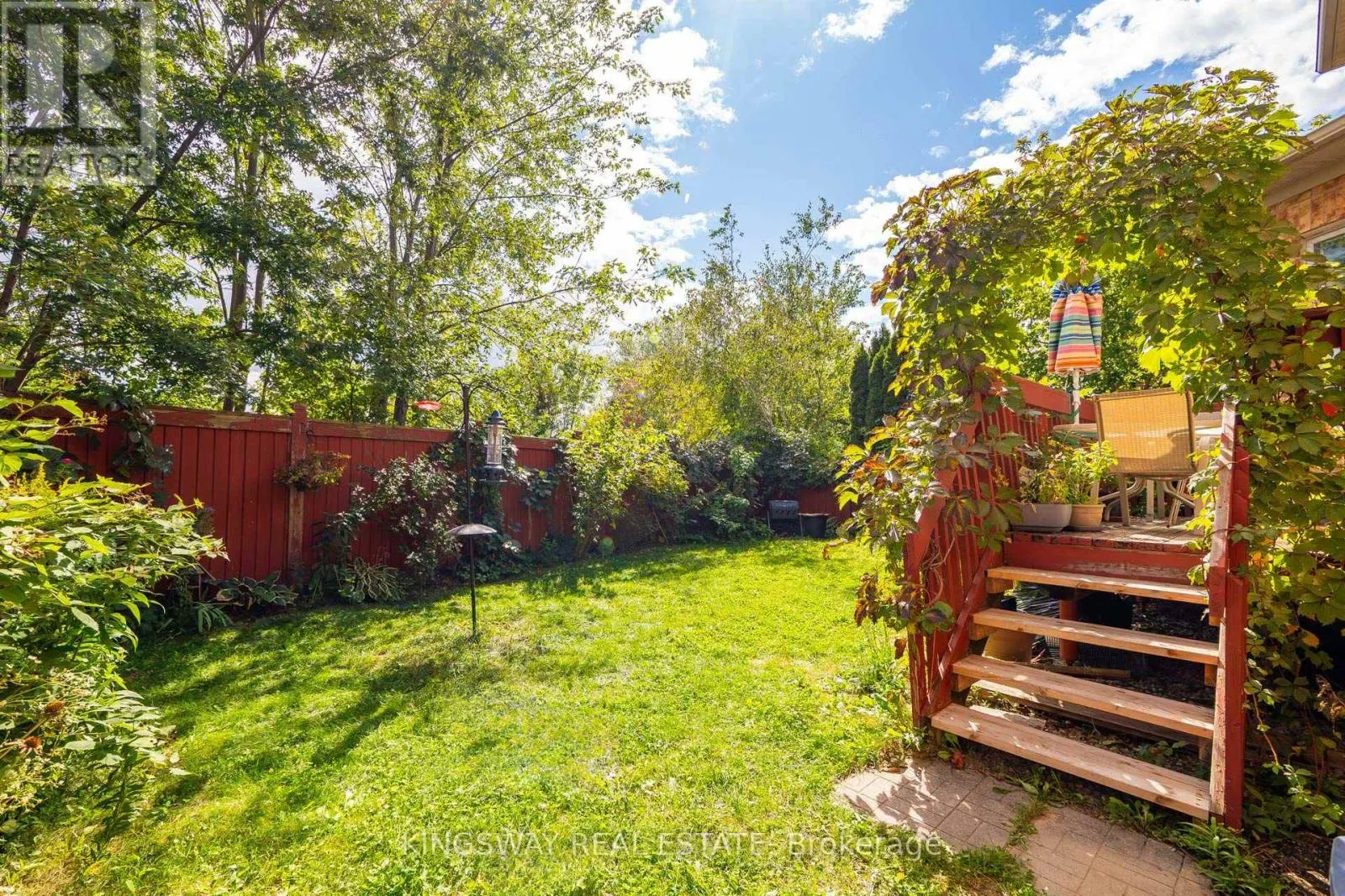 284 HOLMES CRESCENT
