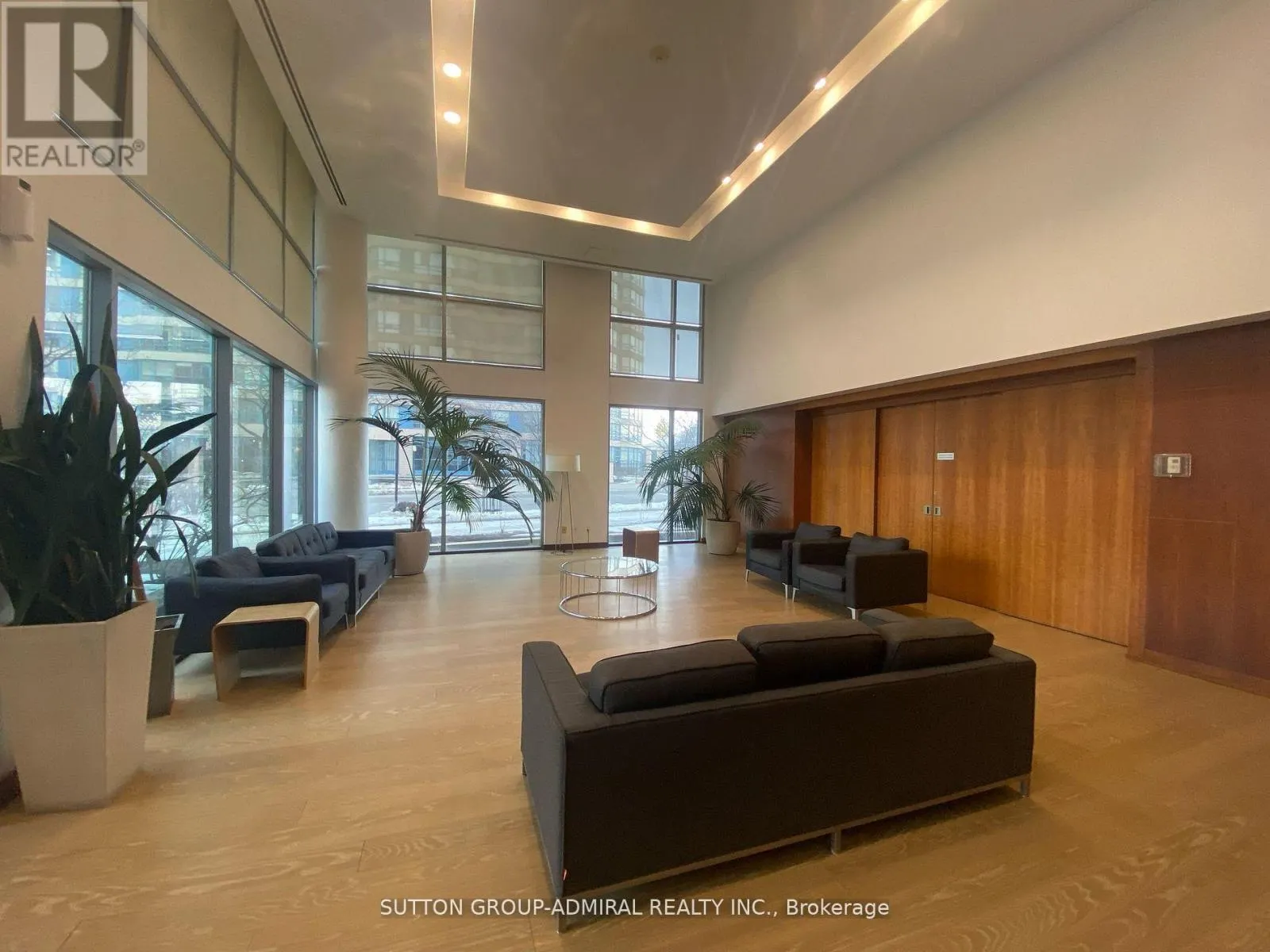 1909 - 225 WEBB DRIVE