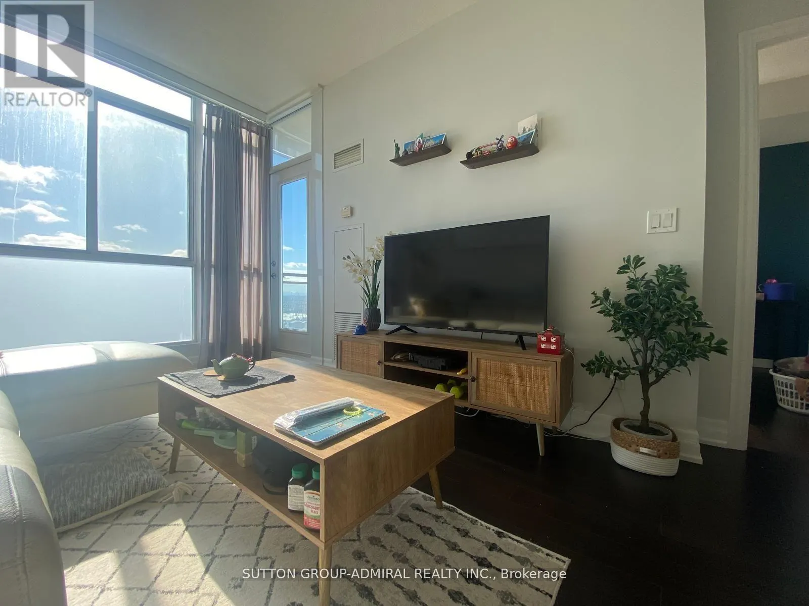 1909 - 225 WEBB DRIVE
