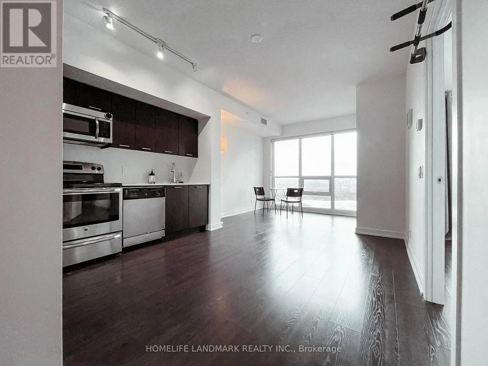 1706 - 2220 LAKESHORE BOULEVARD W