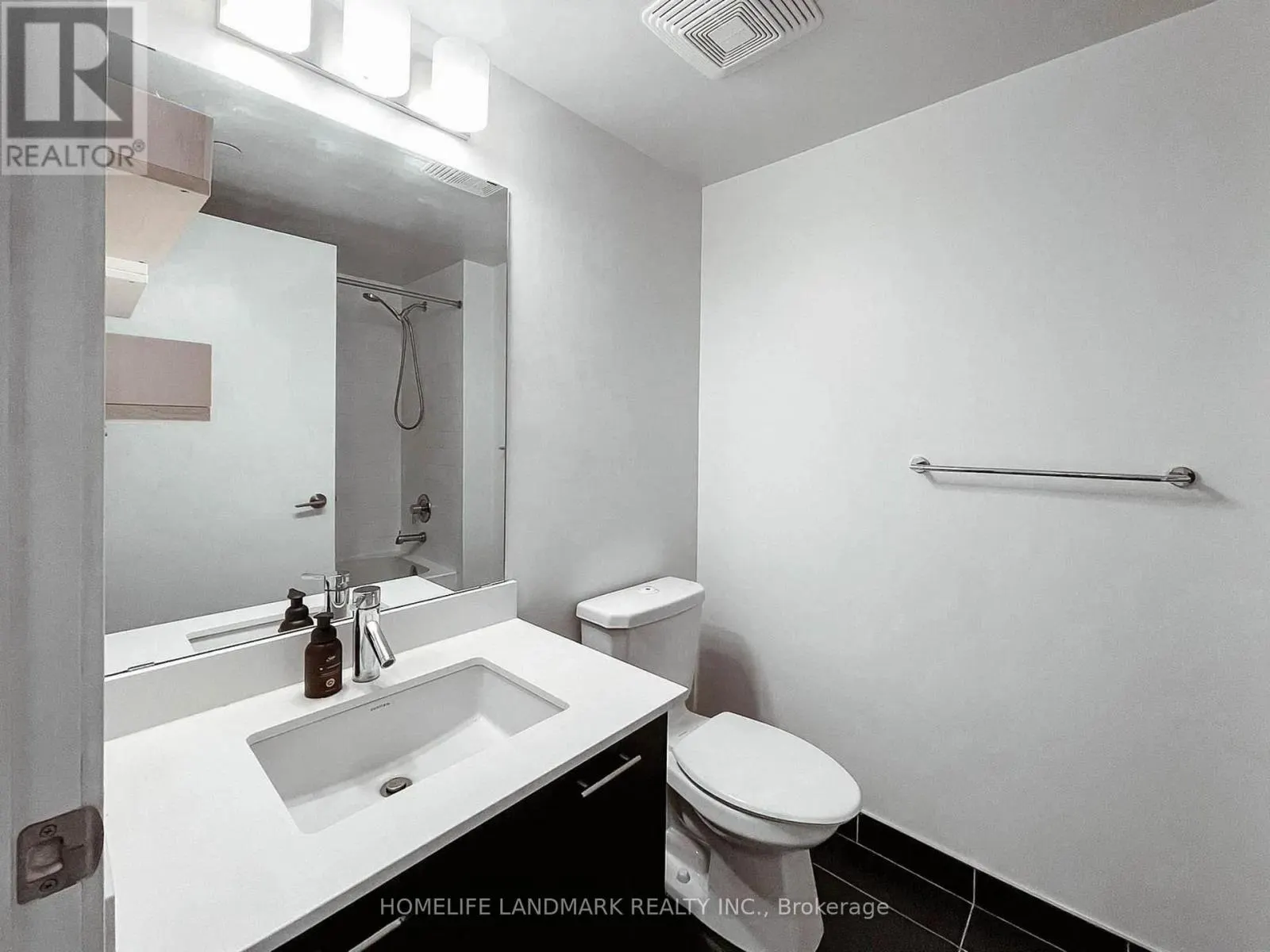 1706 - 2220 LAKESHORE BOULEVARD W