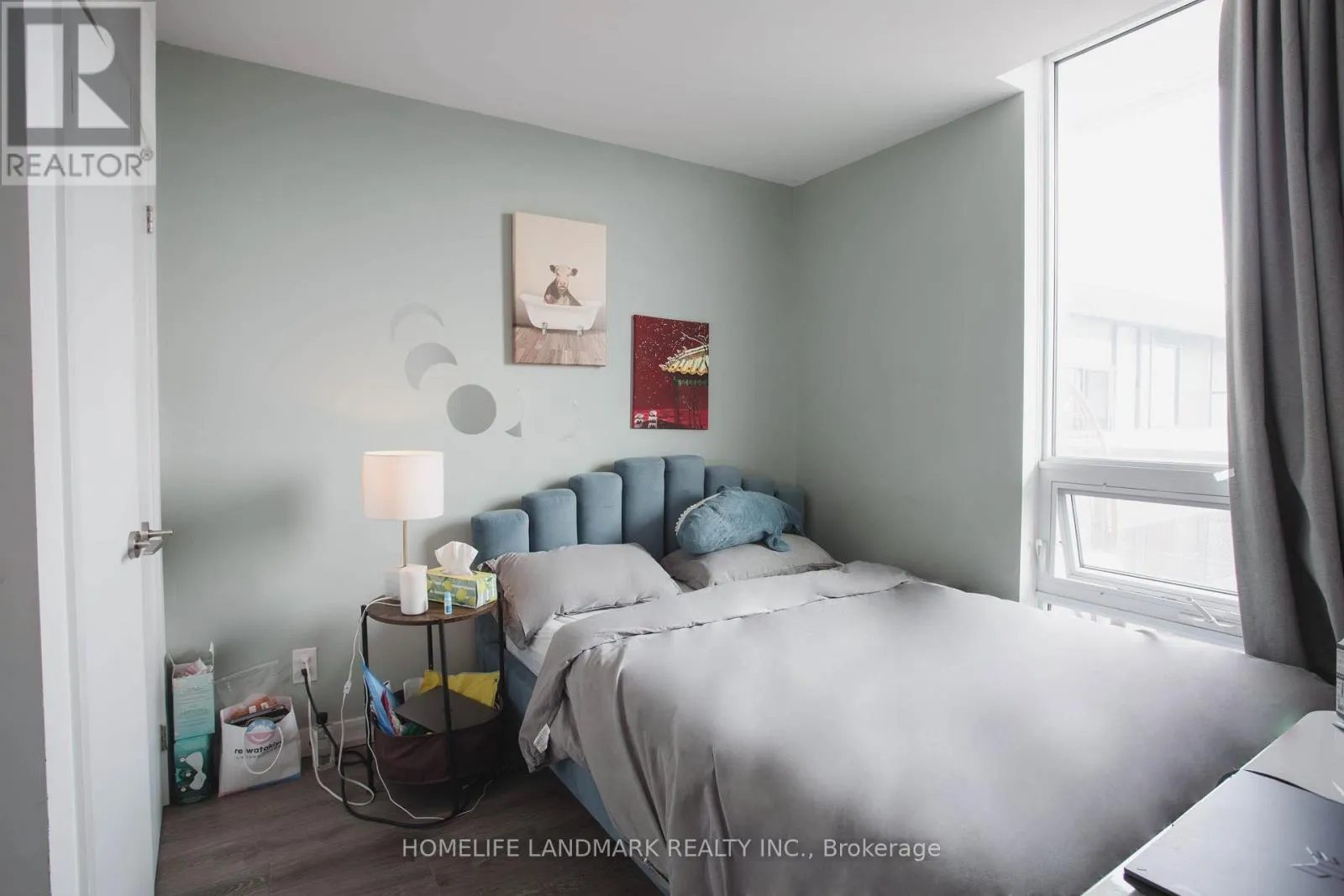 1522 - 160 FLEMINGTON ROAD