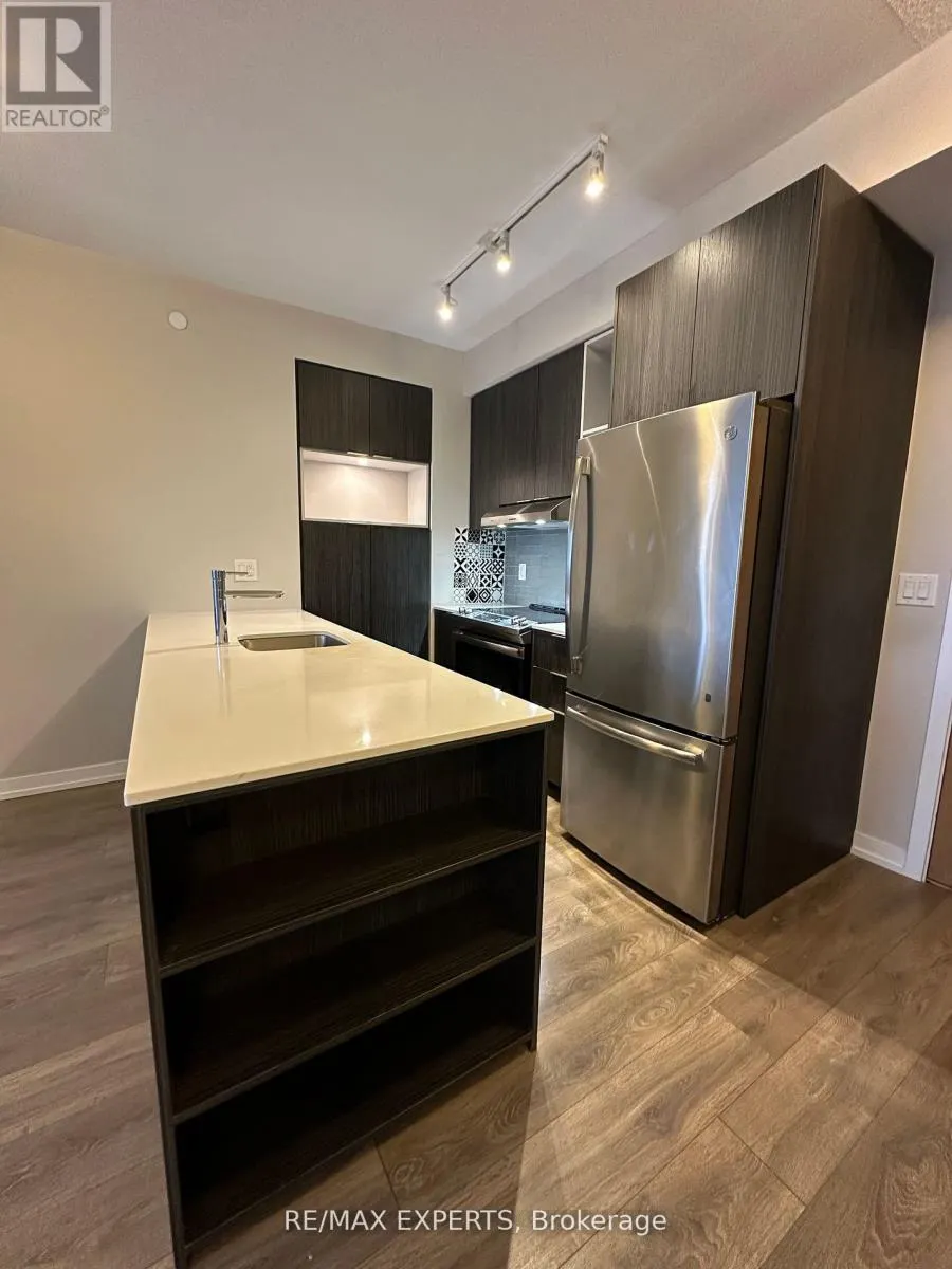1711 - 2520 EGLINTON AVENUE W
