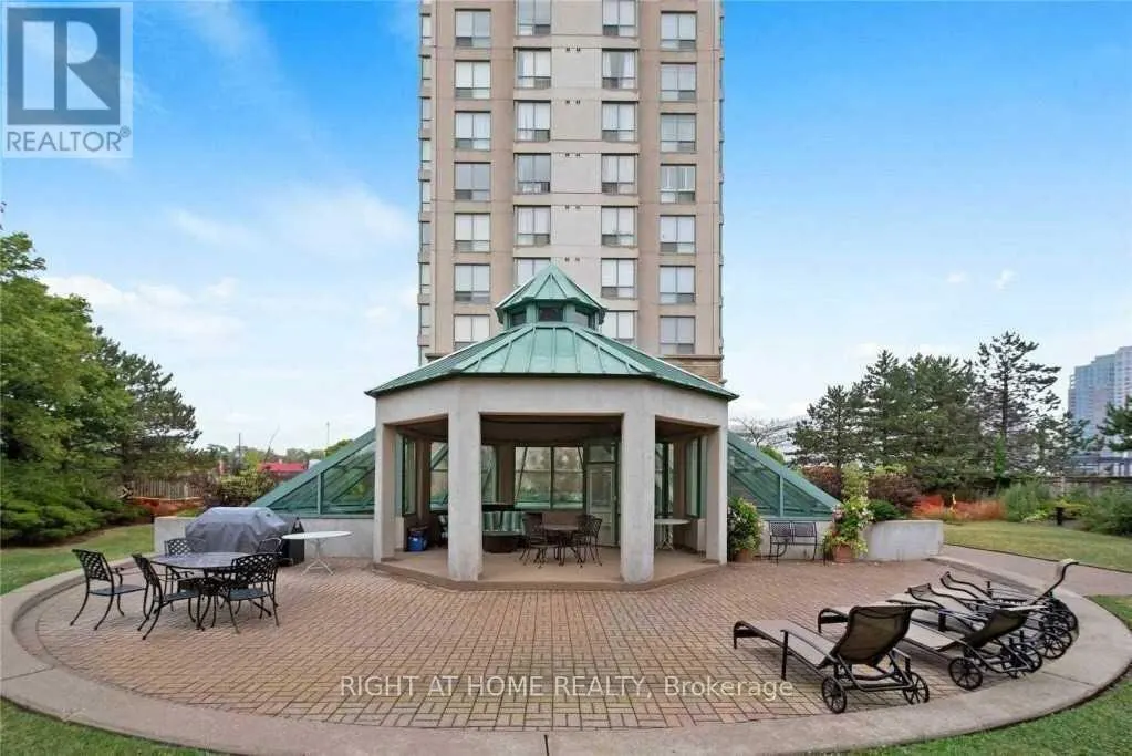 2207 - 101 SUBWAY CRESCENT