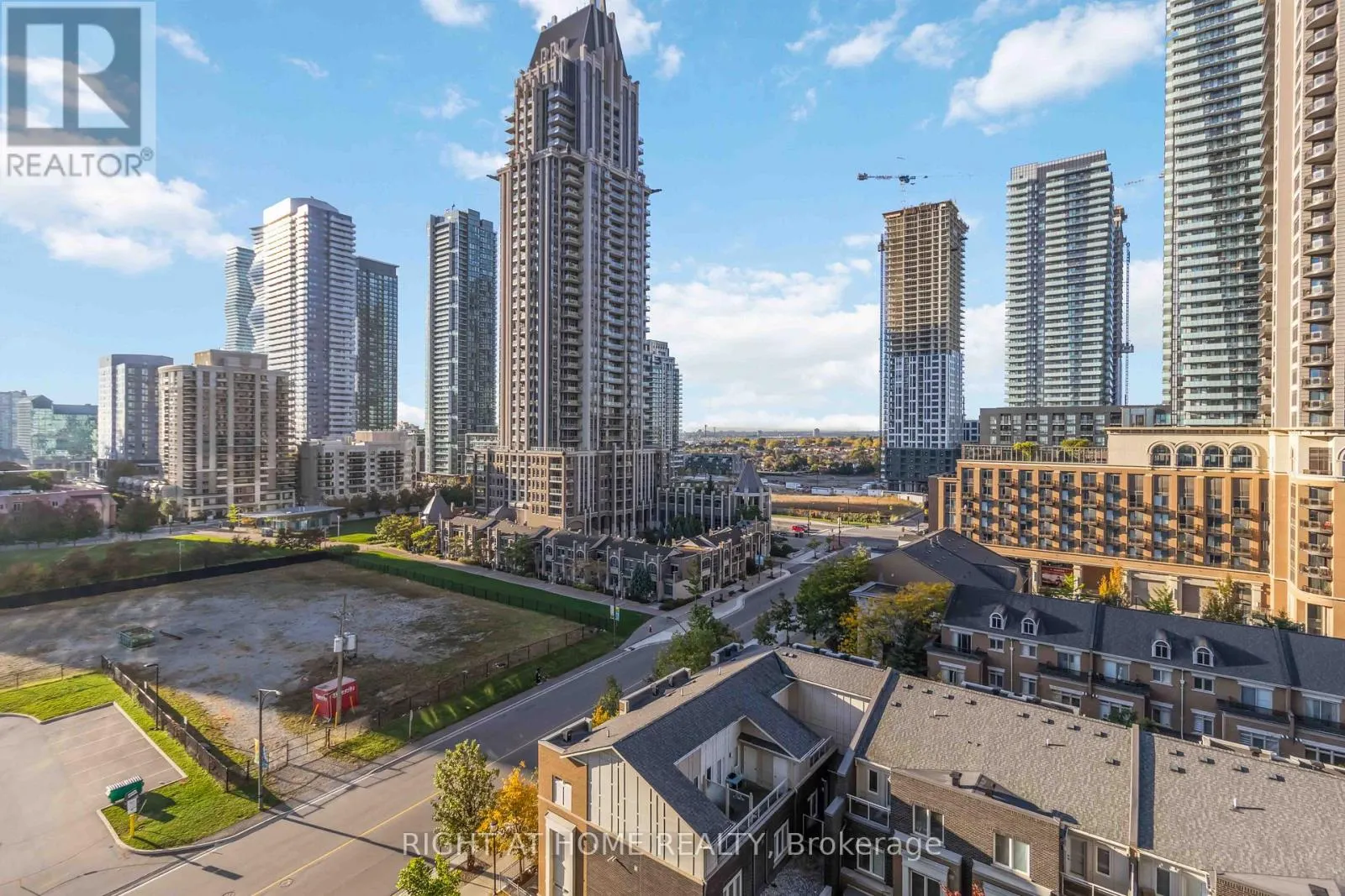 907 - 365 PRINCE OF WALES DRIVE