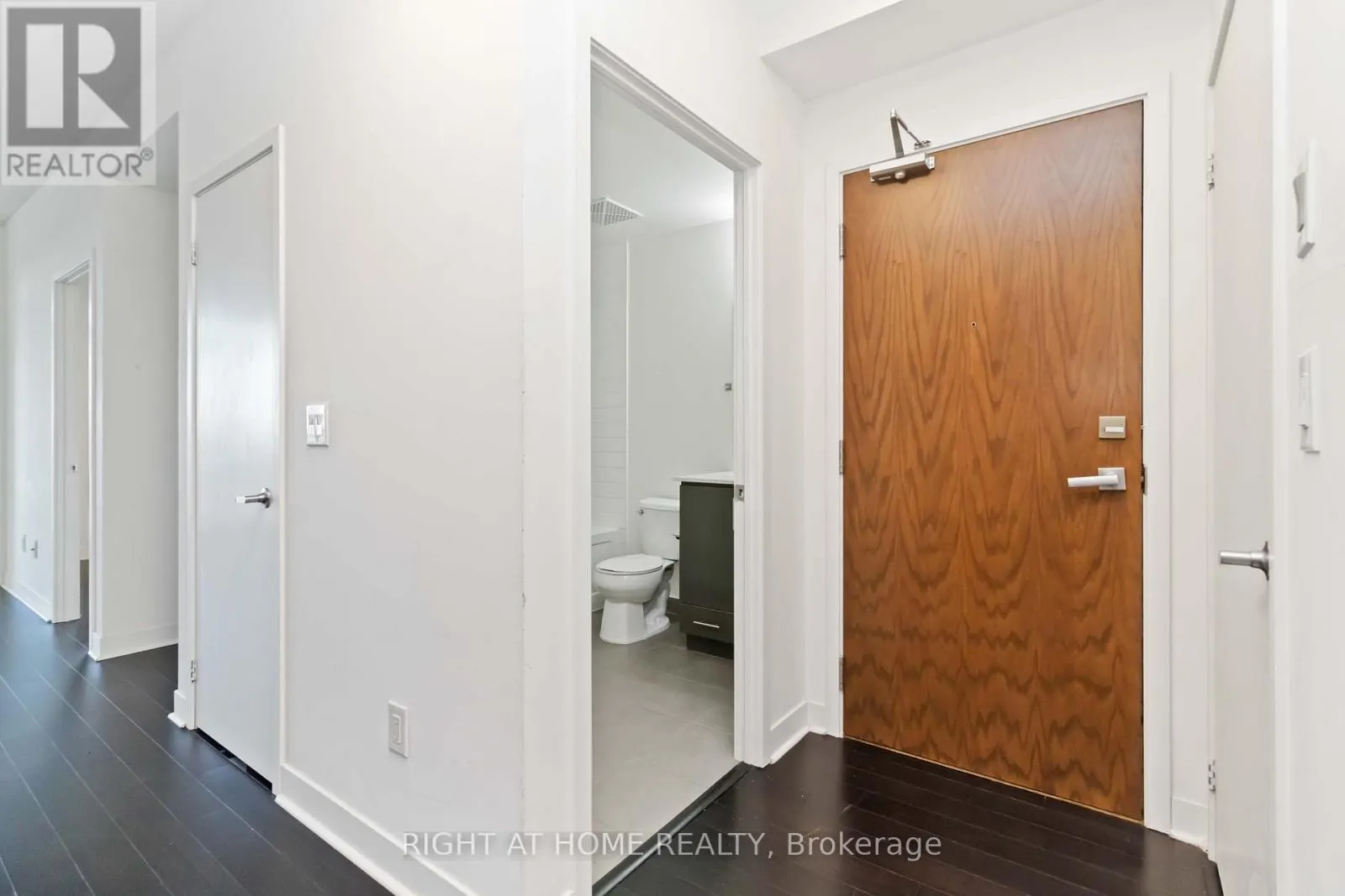 907 - 365 PRINCE OF WALES DRIVE