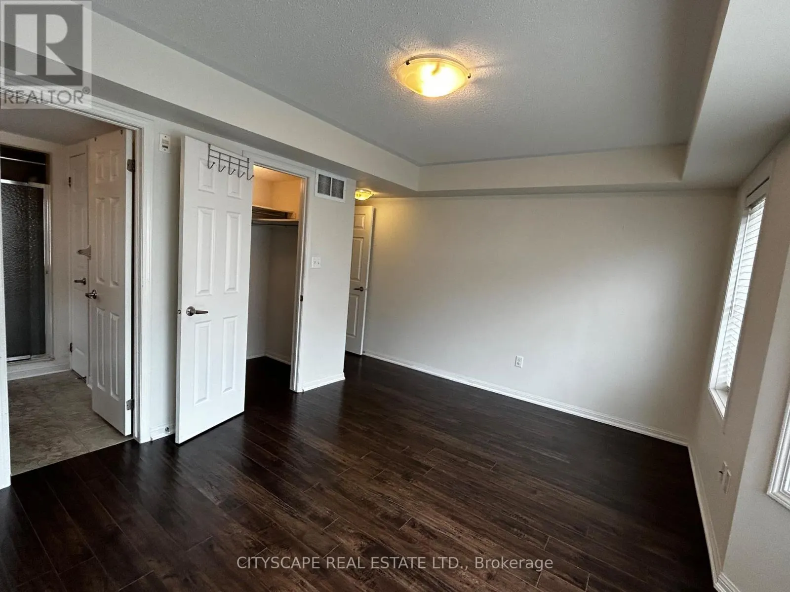 2 - 754 NEIGHBOURHOOD CIRCLE