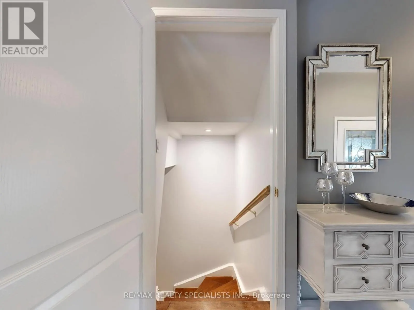1166 COSTIGAN ROAD