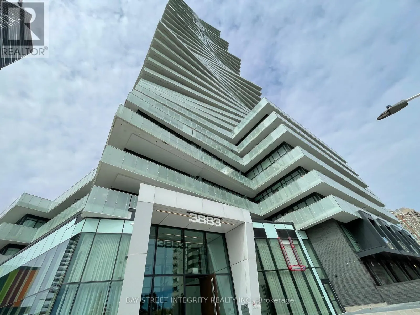 5007 - 3883 QUARTZ ROAD