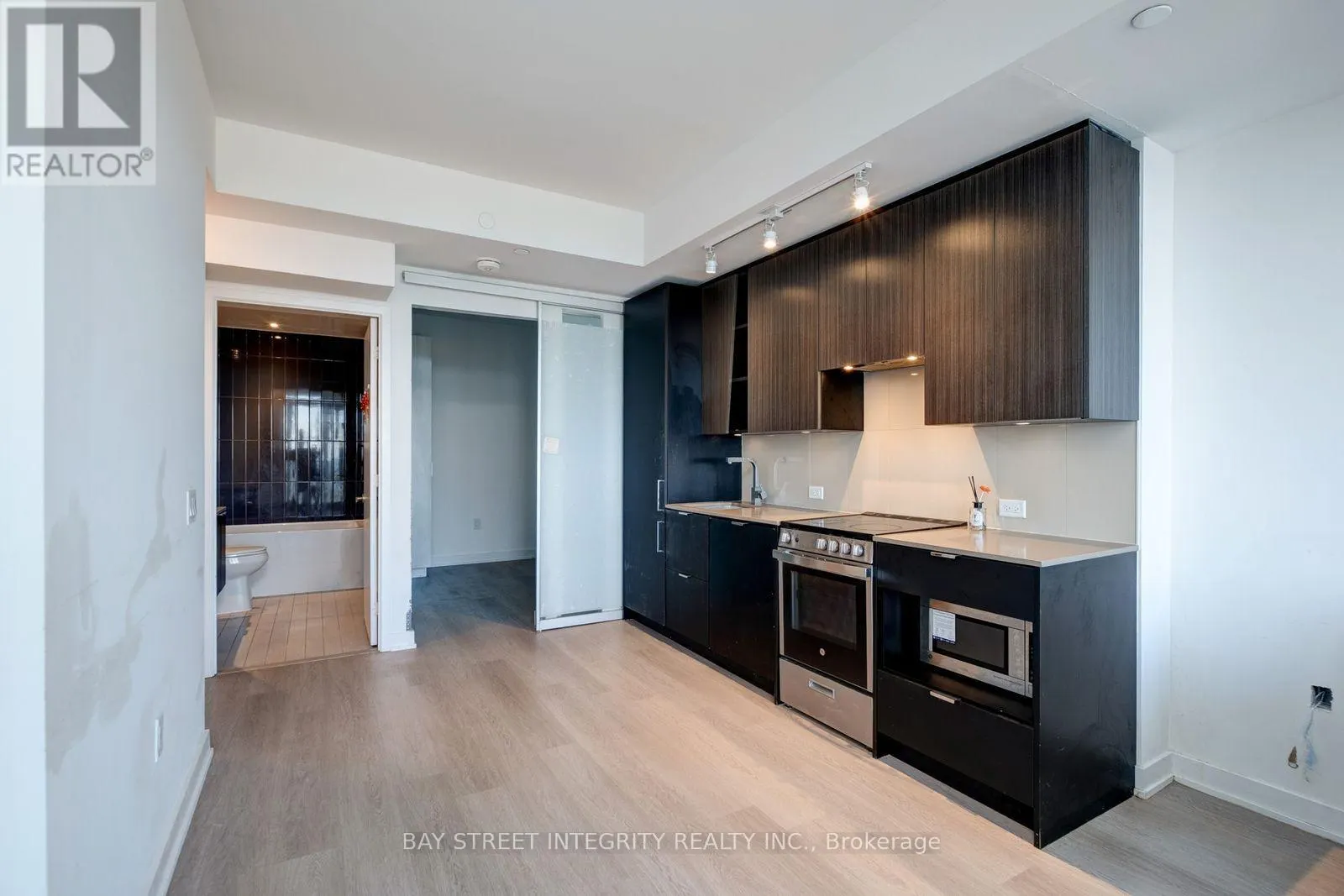 5007 - 3883 QUARTZ ROAD