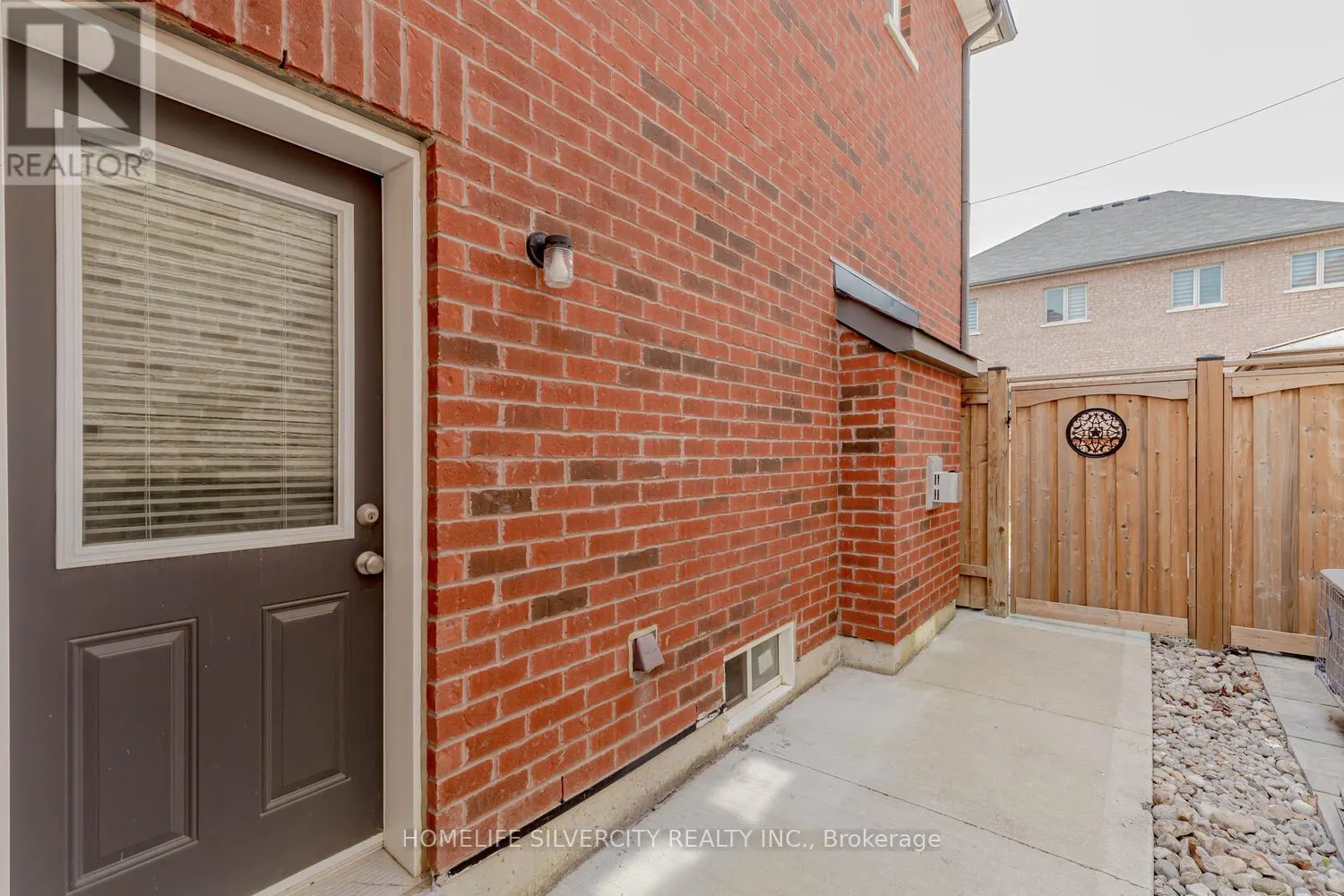 122 SQUIRE ELLIS DRIVE