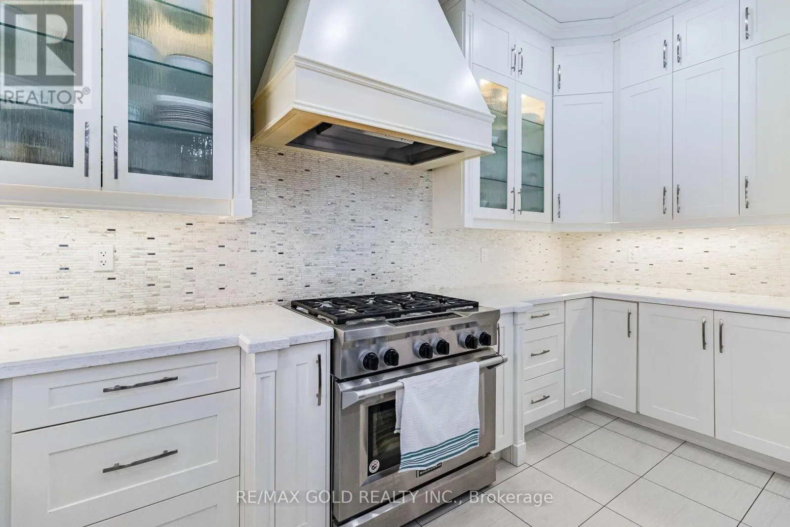 28 CLOVERHAVEN ROAD