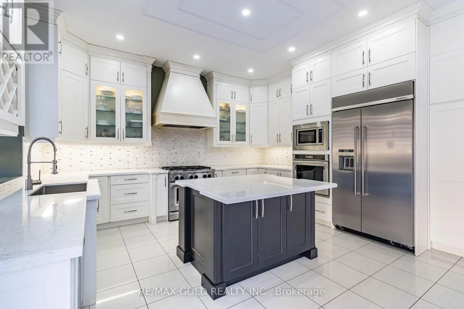 28 CLOVERHAVEN ROAD