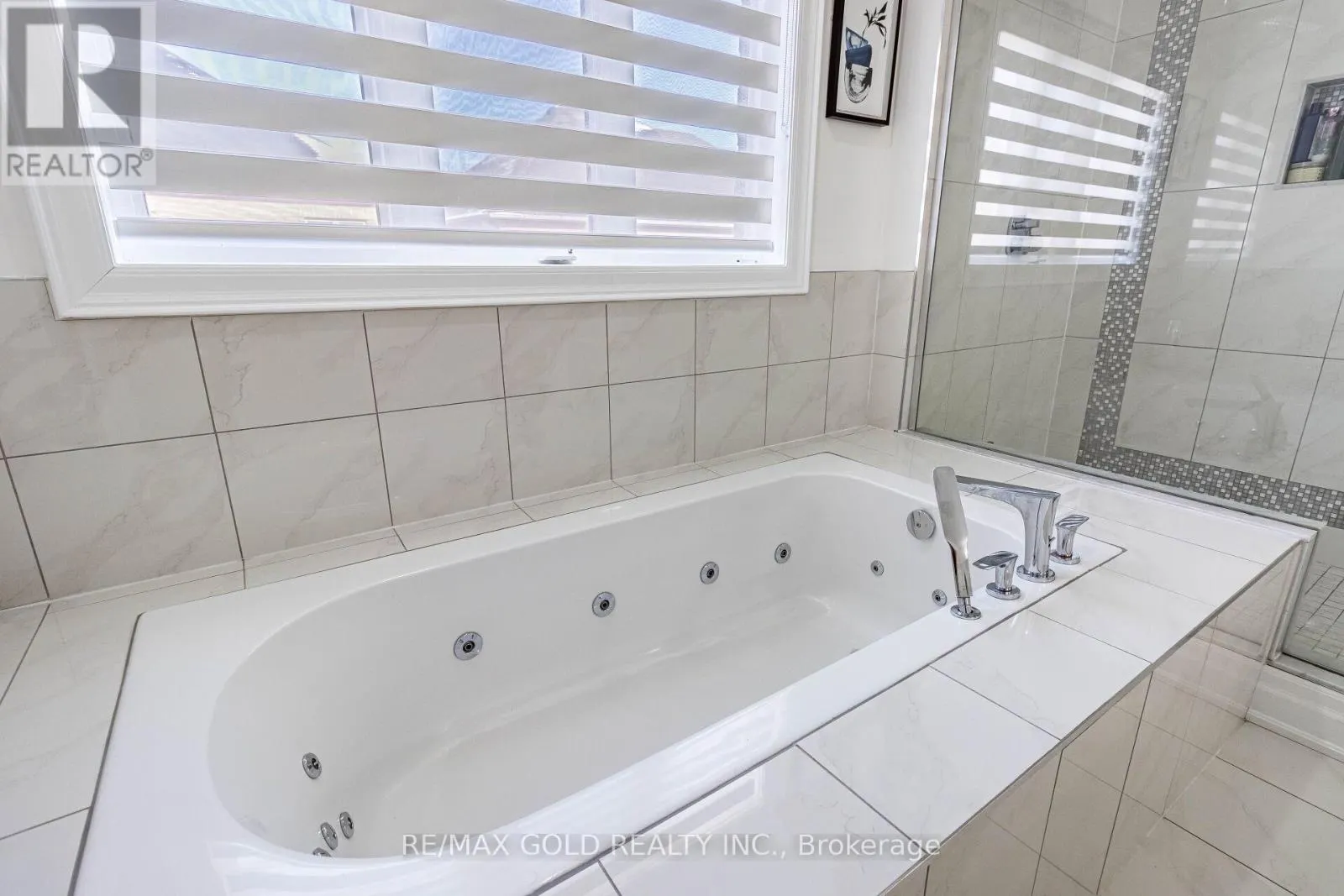 28 CLOVERHAVEN ROAD