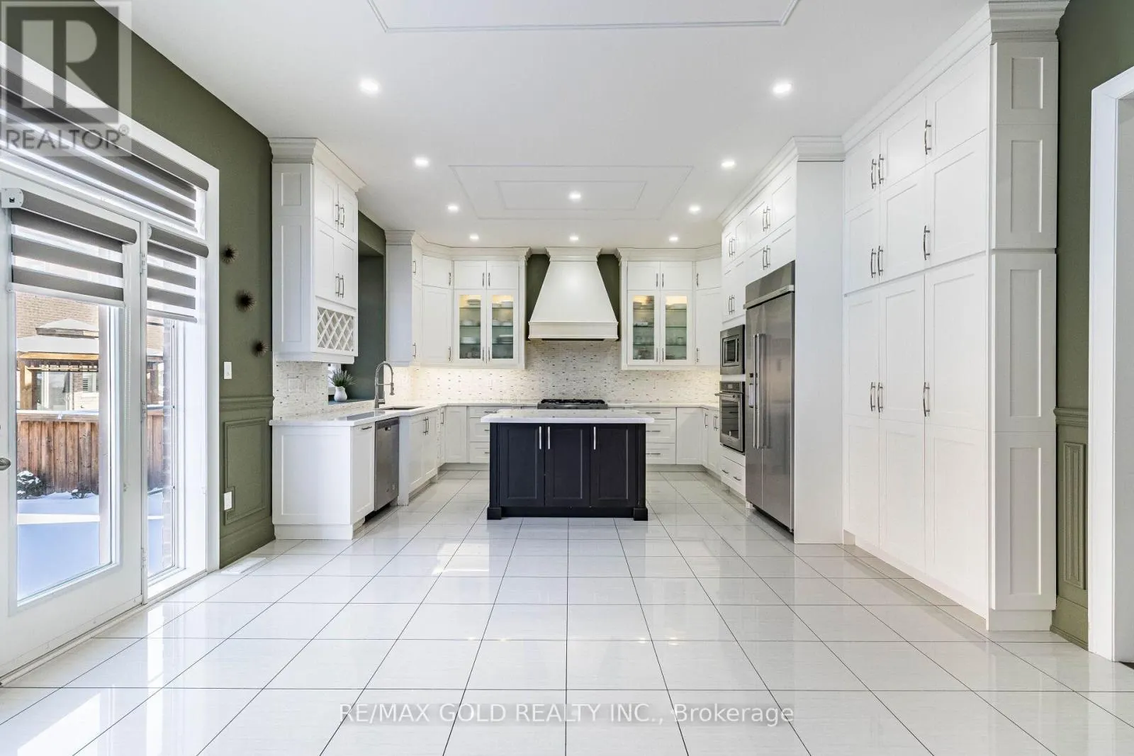 28 CLOVERHAVEN ROAD