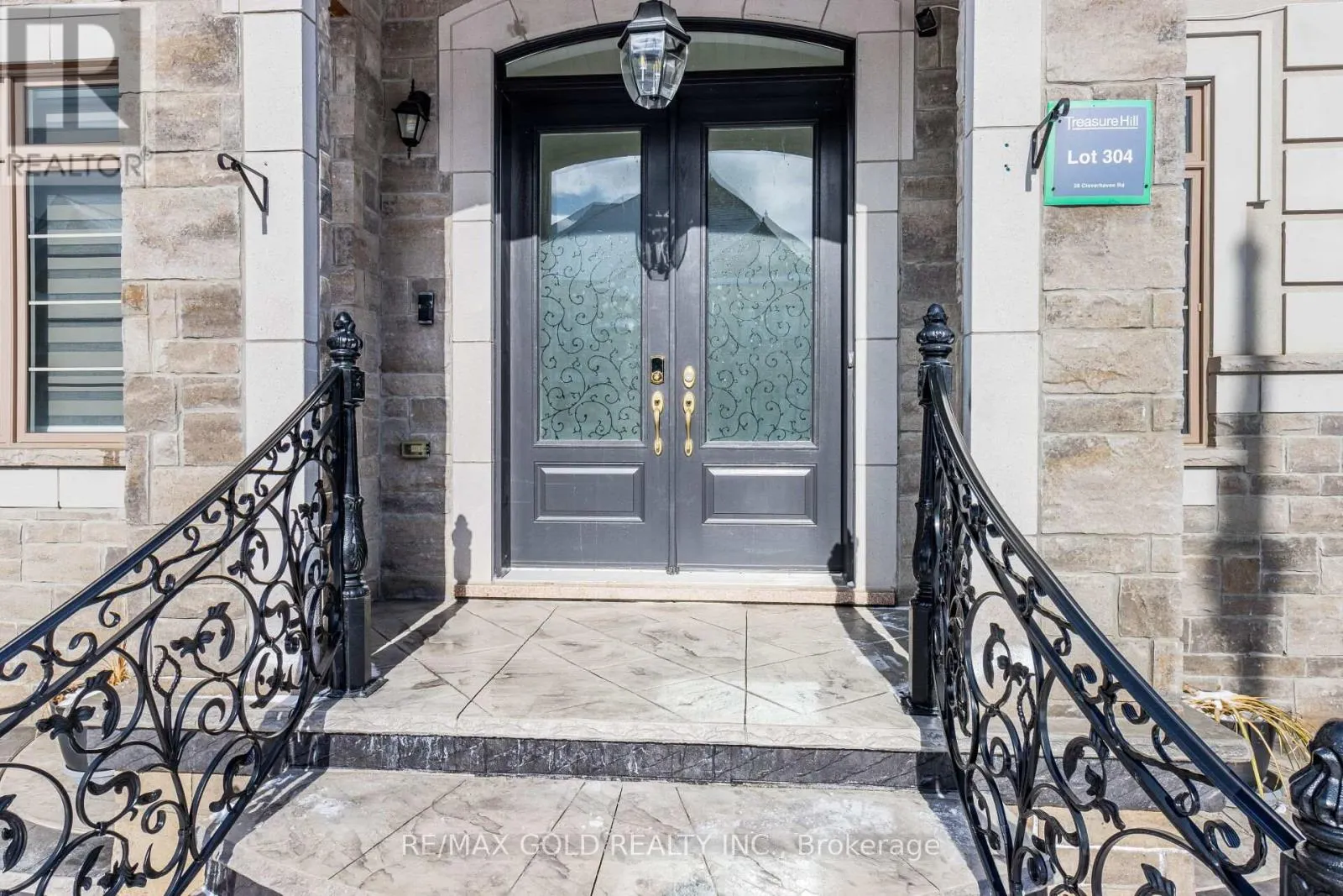 28 CLOVERHAVEN ROAD