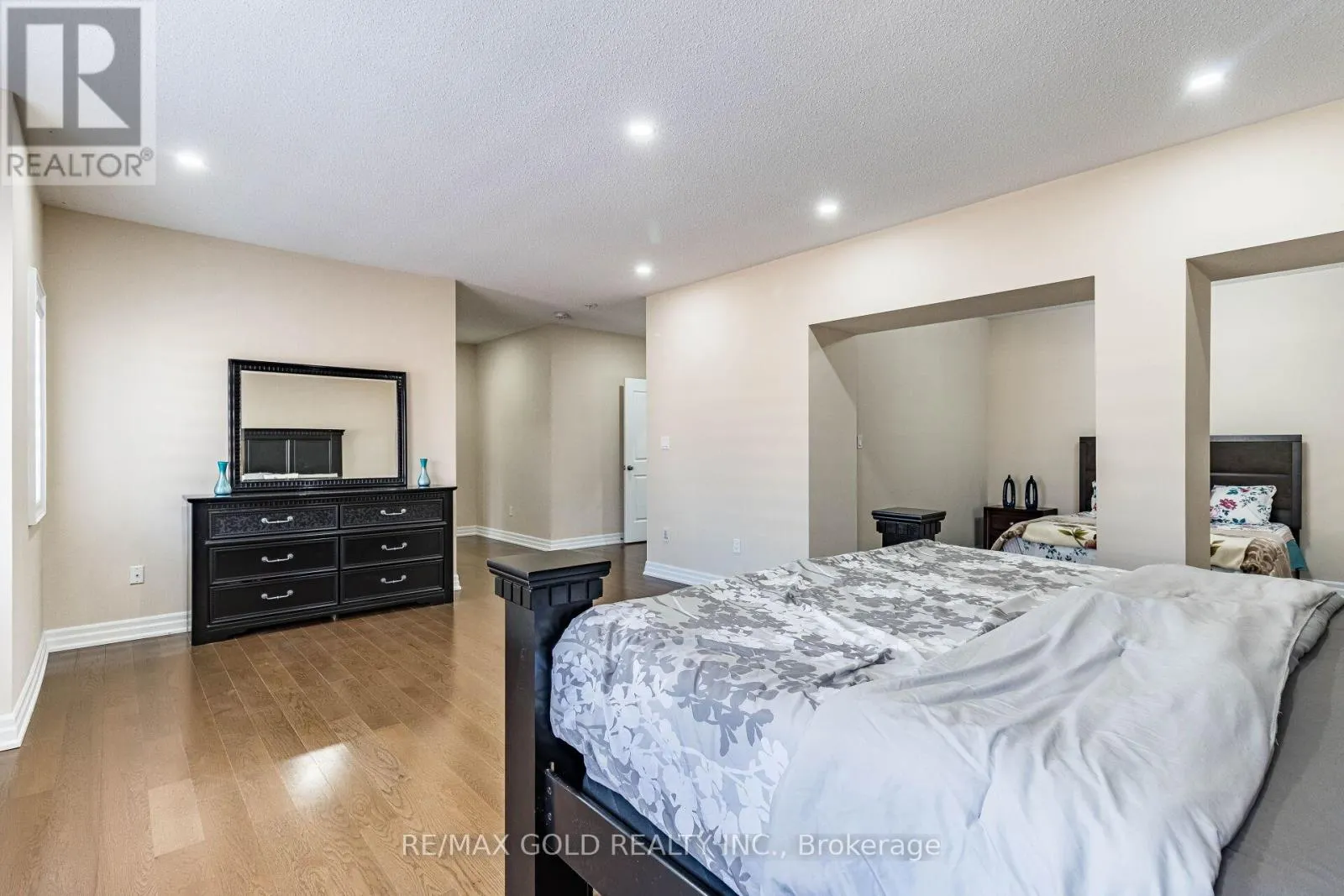 28 CLOVERHAVEN ROAD