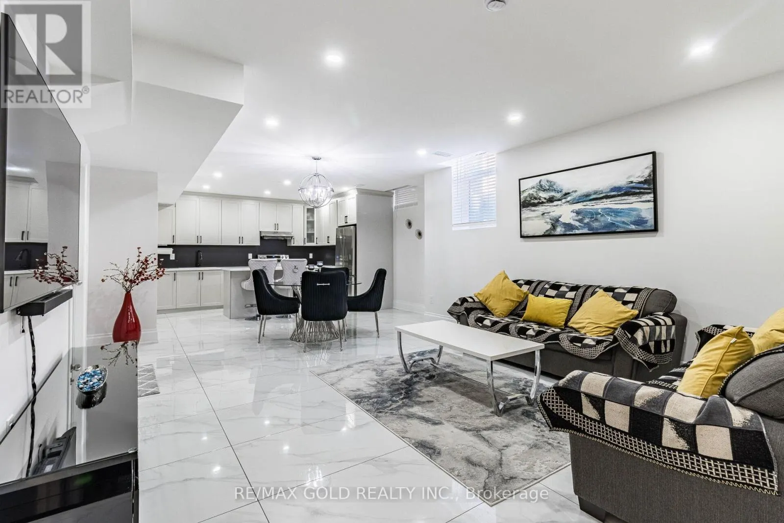 28 CLOVERHAVEN ROAD