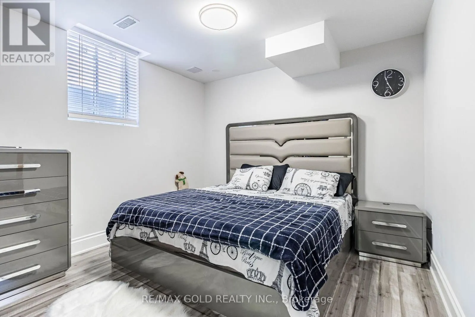 28 CLOVERHAVEN ROAD