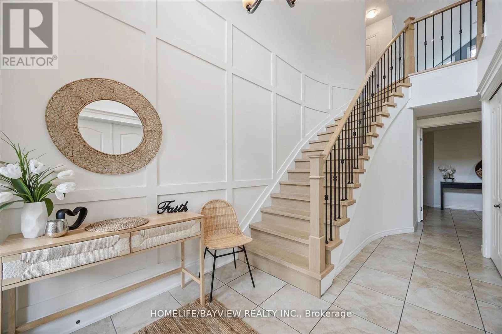 4 - 14 REDDINGTON DRIVE