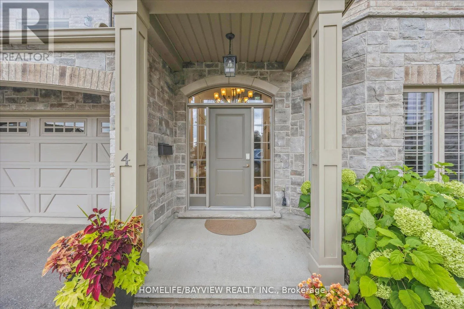4 - 14 REDDINGTON DRIVE