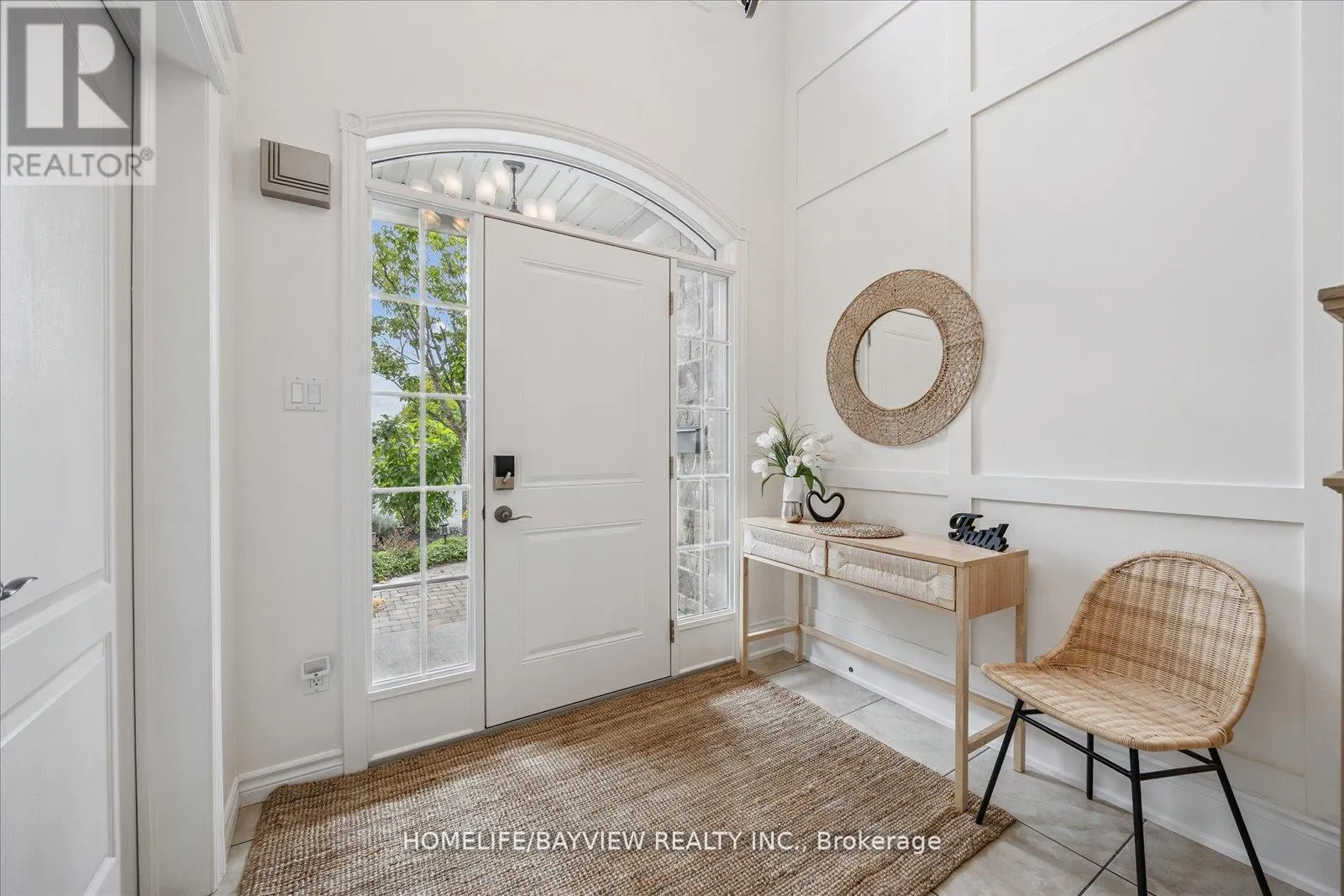 4 - 14 REDDINGTON DRIVE