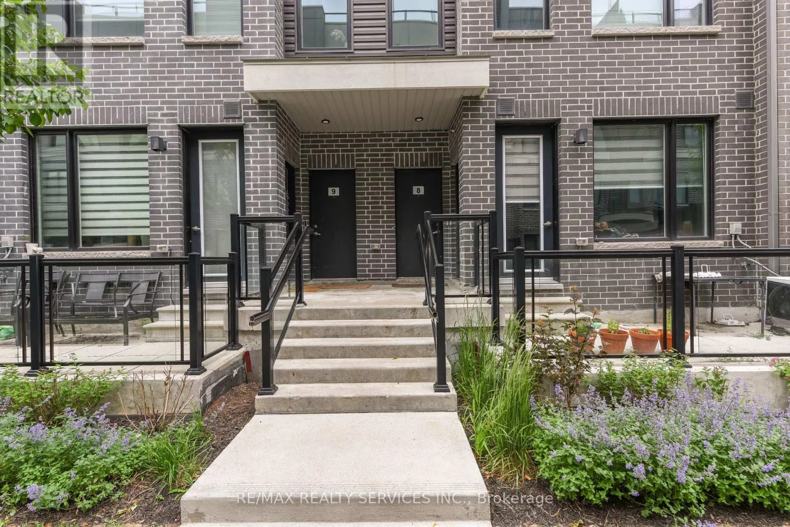 8 - 3476 WIDDICOMBE WAY