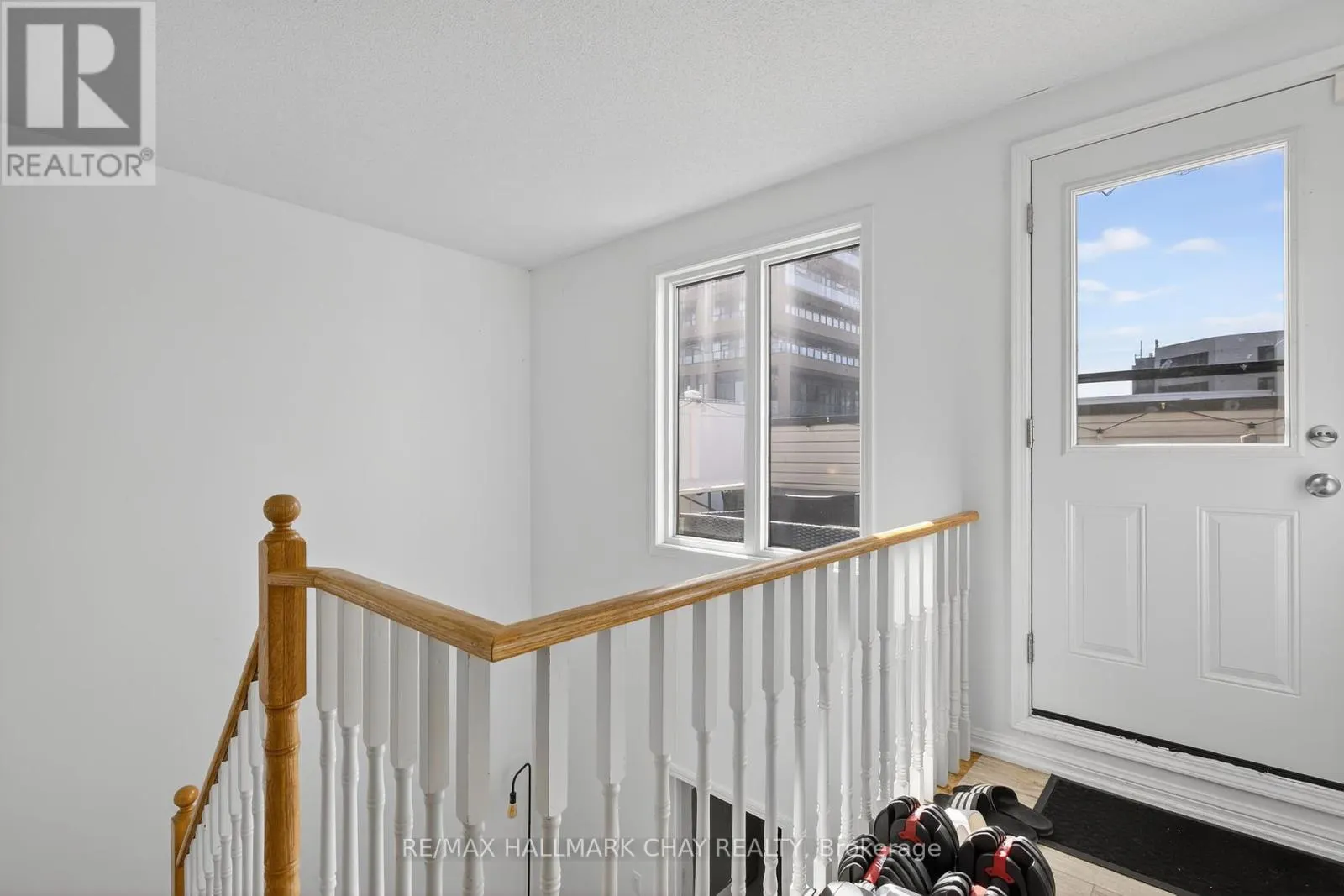 606 - 15 LAIDLAW STREET