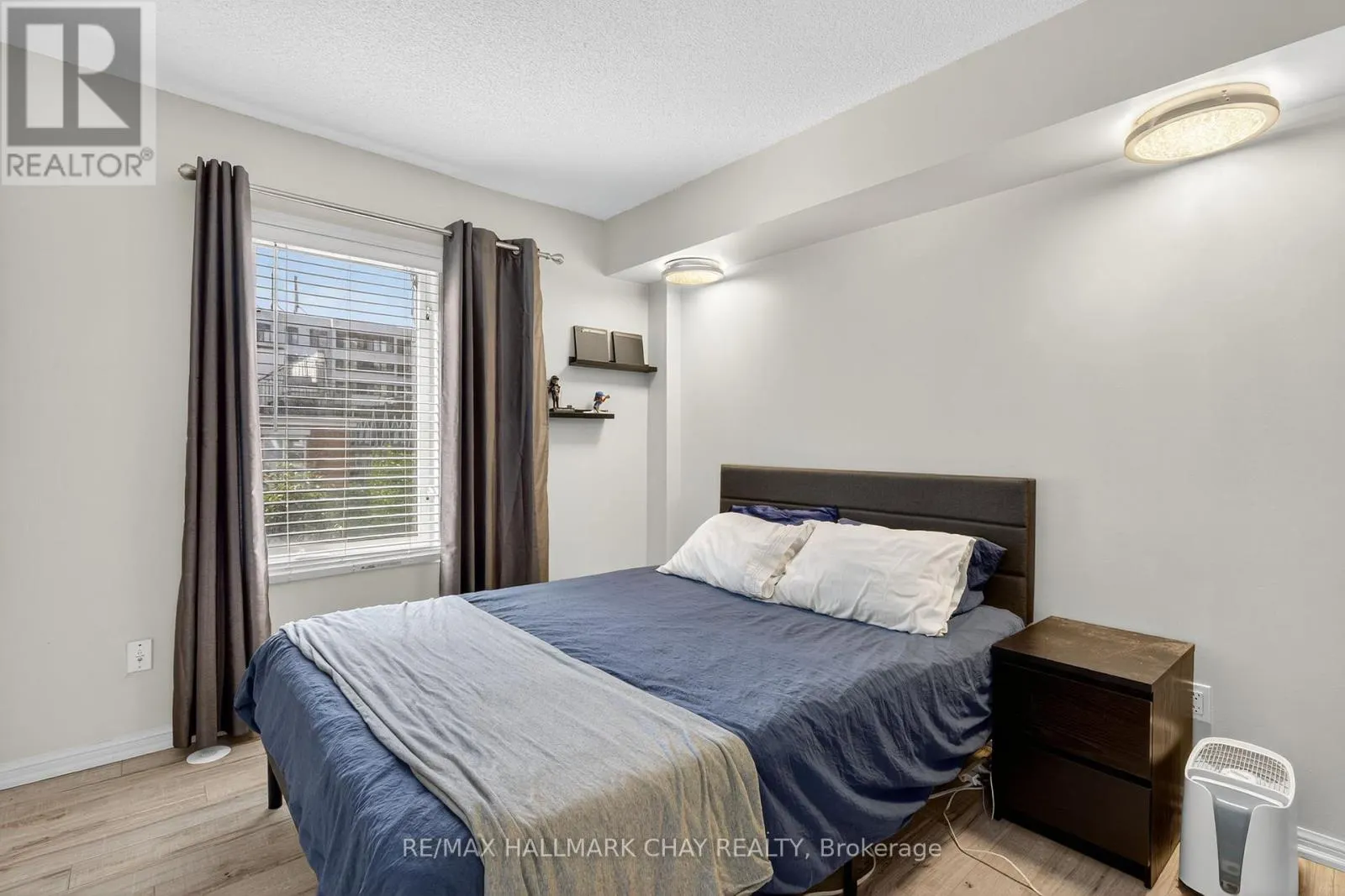 606 - 15 LAIDLAW STREET