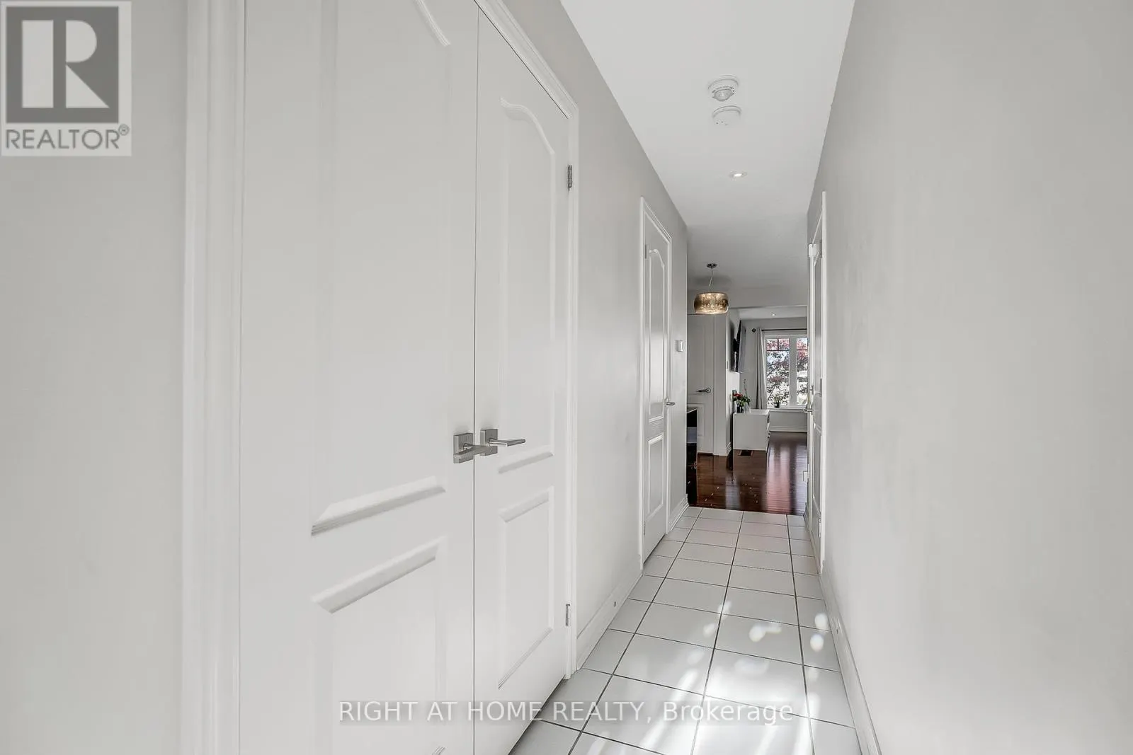 88 WINTERTON COURT N