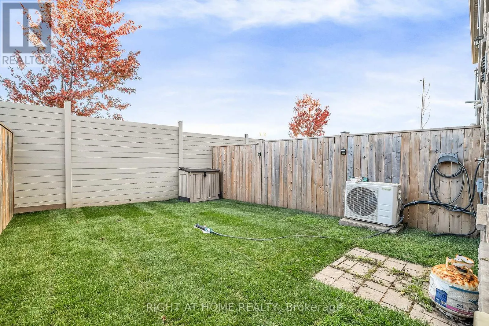 88 WINTERTON COURT N